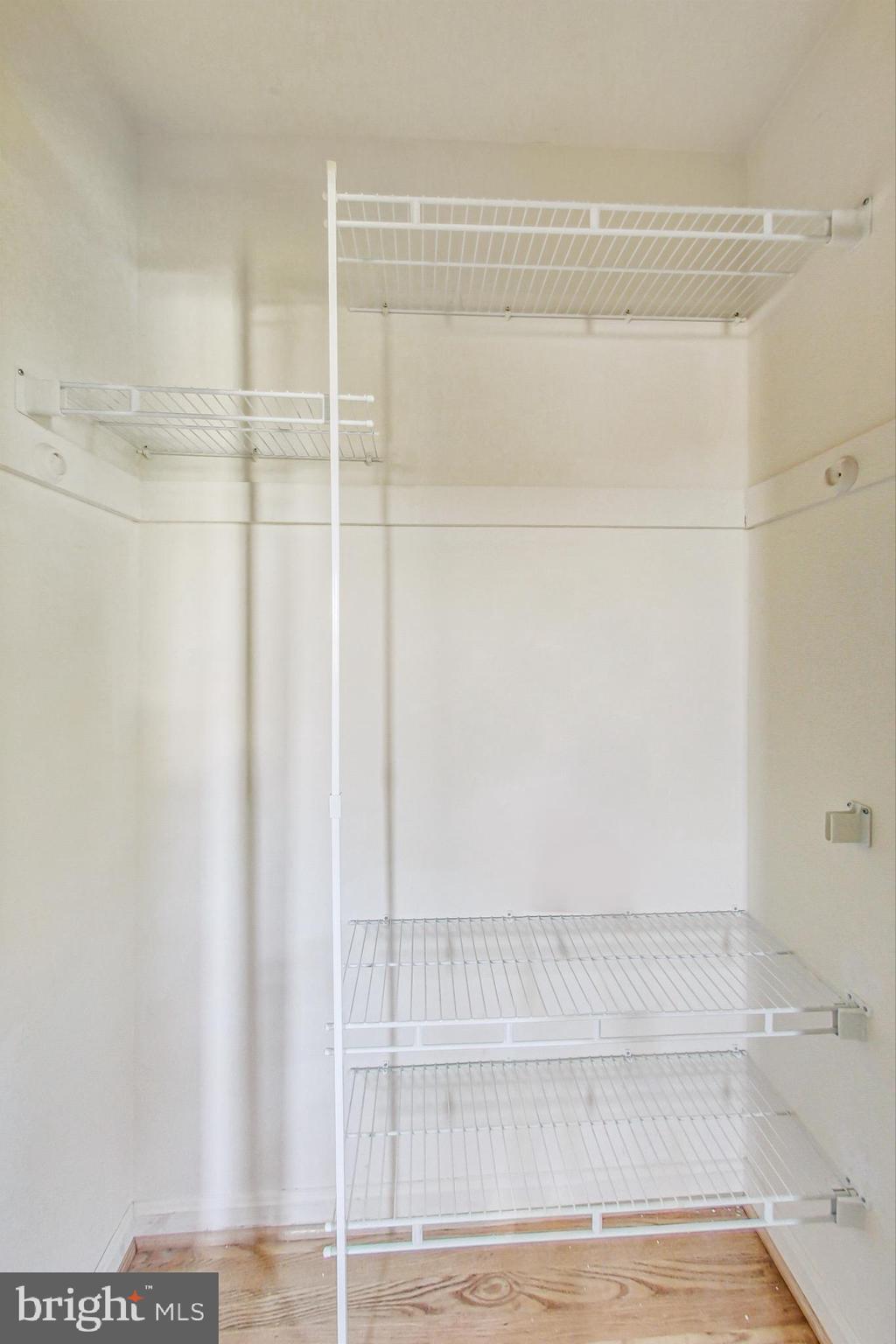 MILL CRK TOWNE EAST - Residential Lease