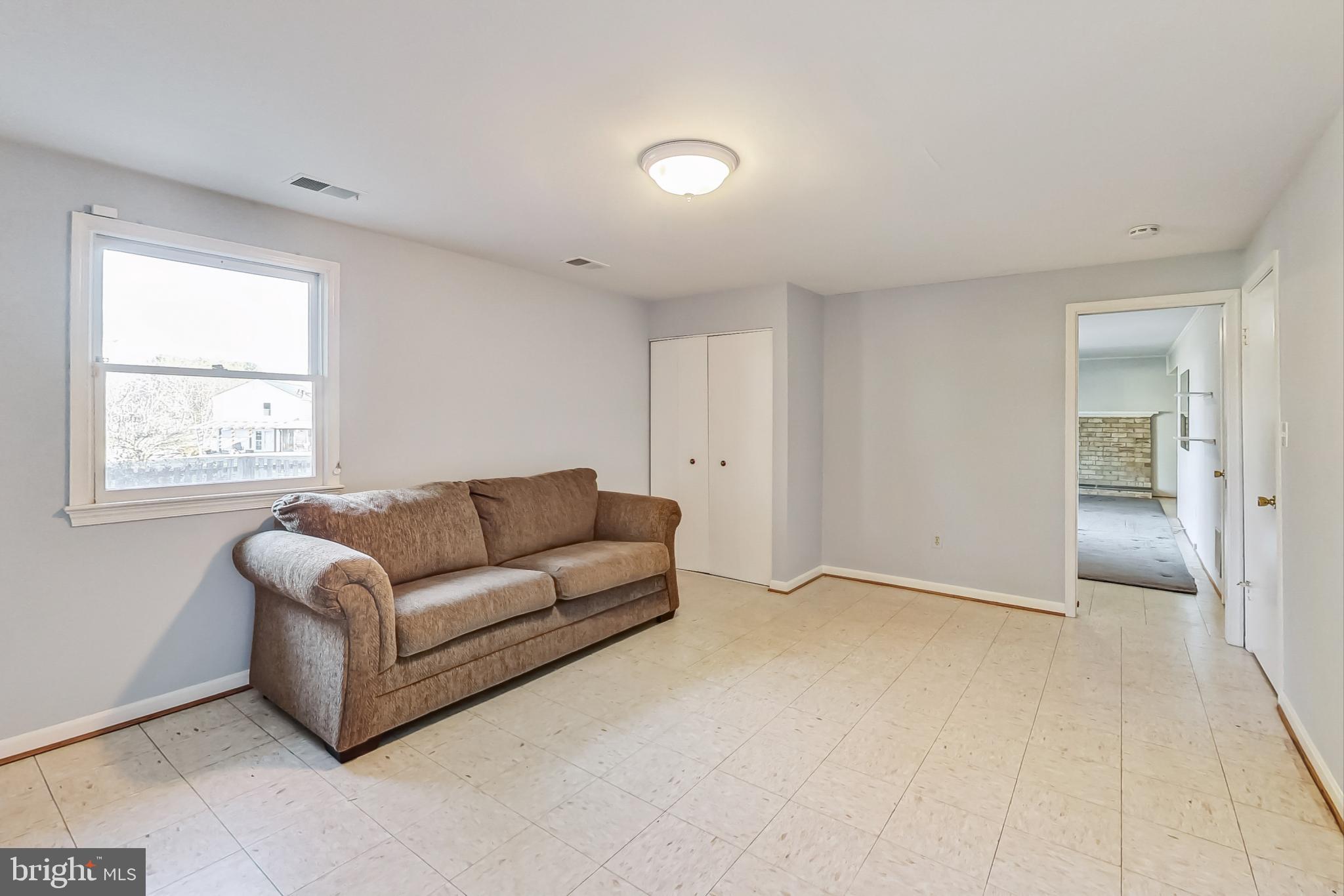 MILL CRK TOWNE EAST - Residential Lease