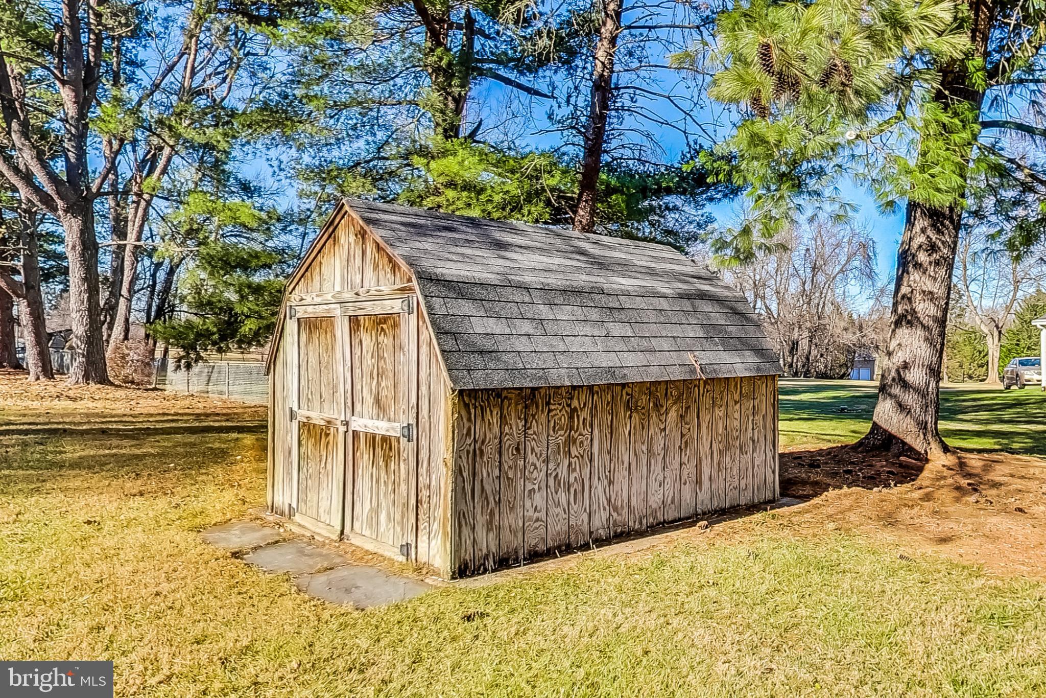 MILL CRK TOWNE EAST - Residential Lease