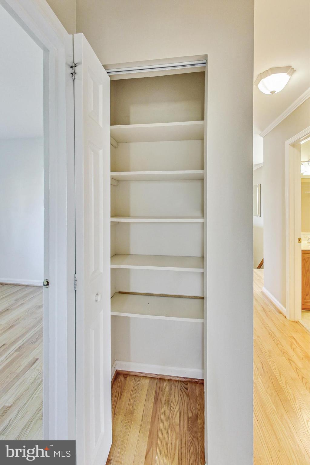 MILL CRK TOWNE EAST - Residential Lease