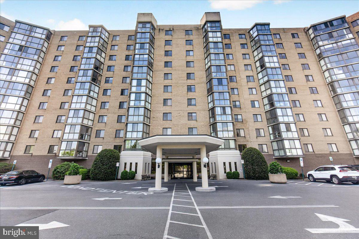 FAIRWAYS NORTH - Residential