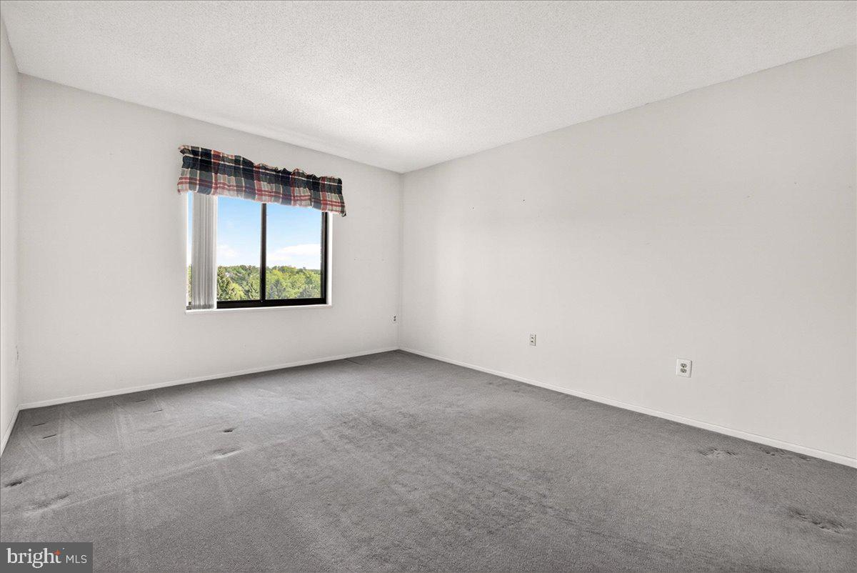 FAIRWAYS NORTH - Residential