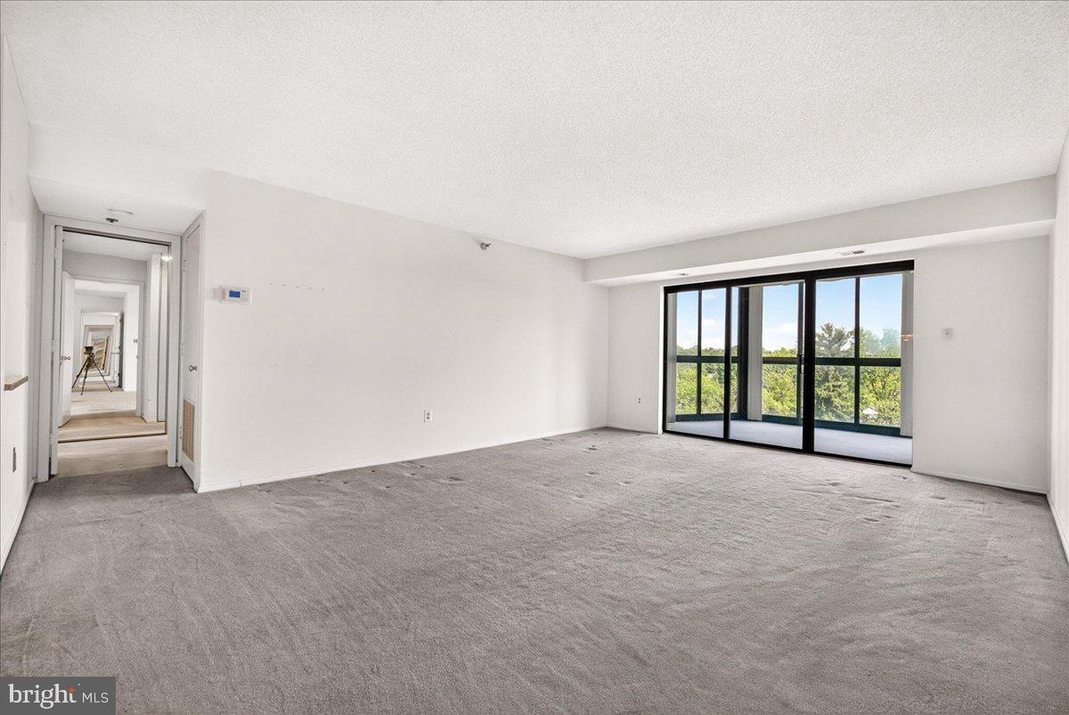 FAIRWAYS NORTH - Residential