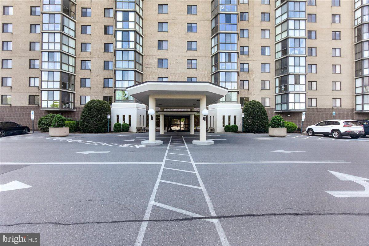 FAIRWAYS NORTH - Residential