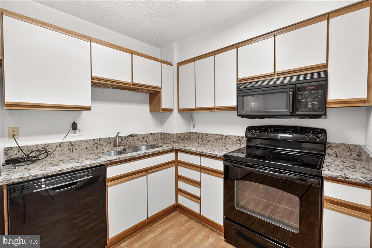 FAIRWAYS NORTH - Residential