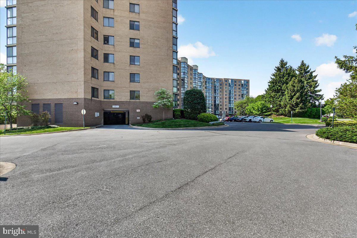 FAIRWAYS NORTH - Residential