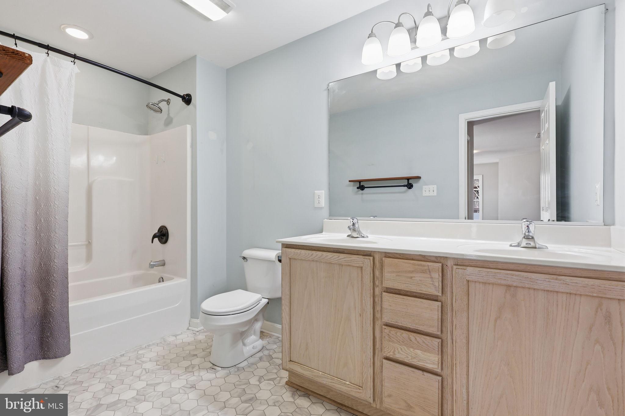 LAKE OF THE WOODS - Residential