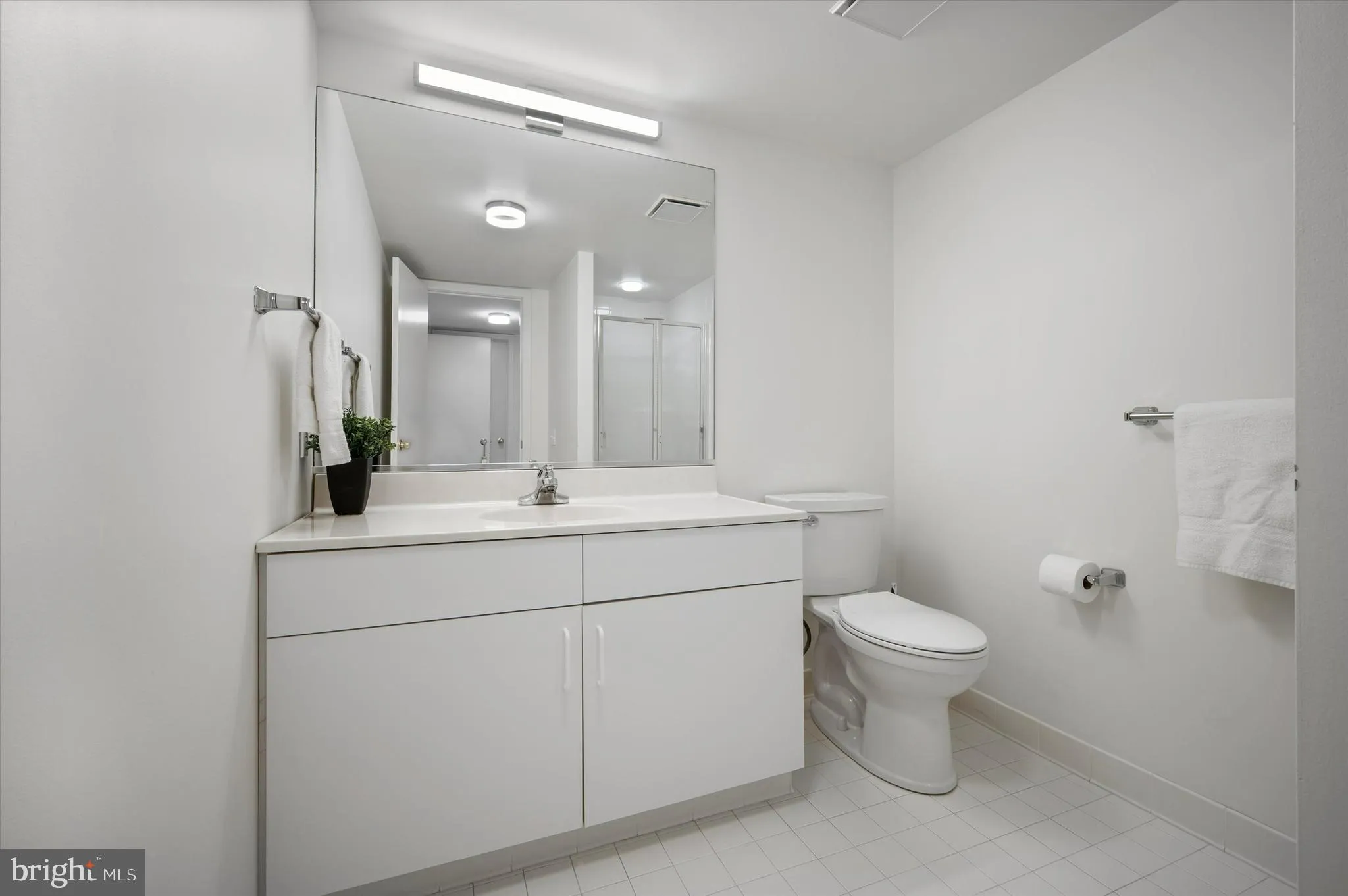 Elkins Park, Pennsylvania 19027, United States, 2 Bedrooms Bedrooms, ,2 BathroomsBathrooms,Residential,Pending,83991