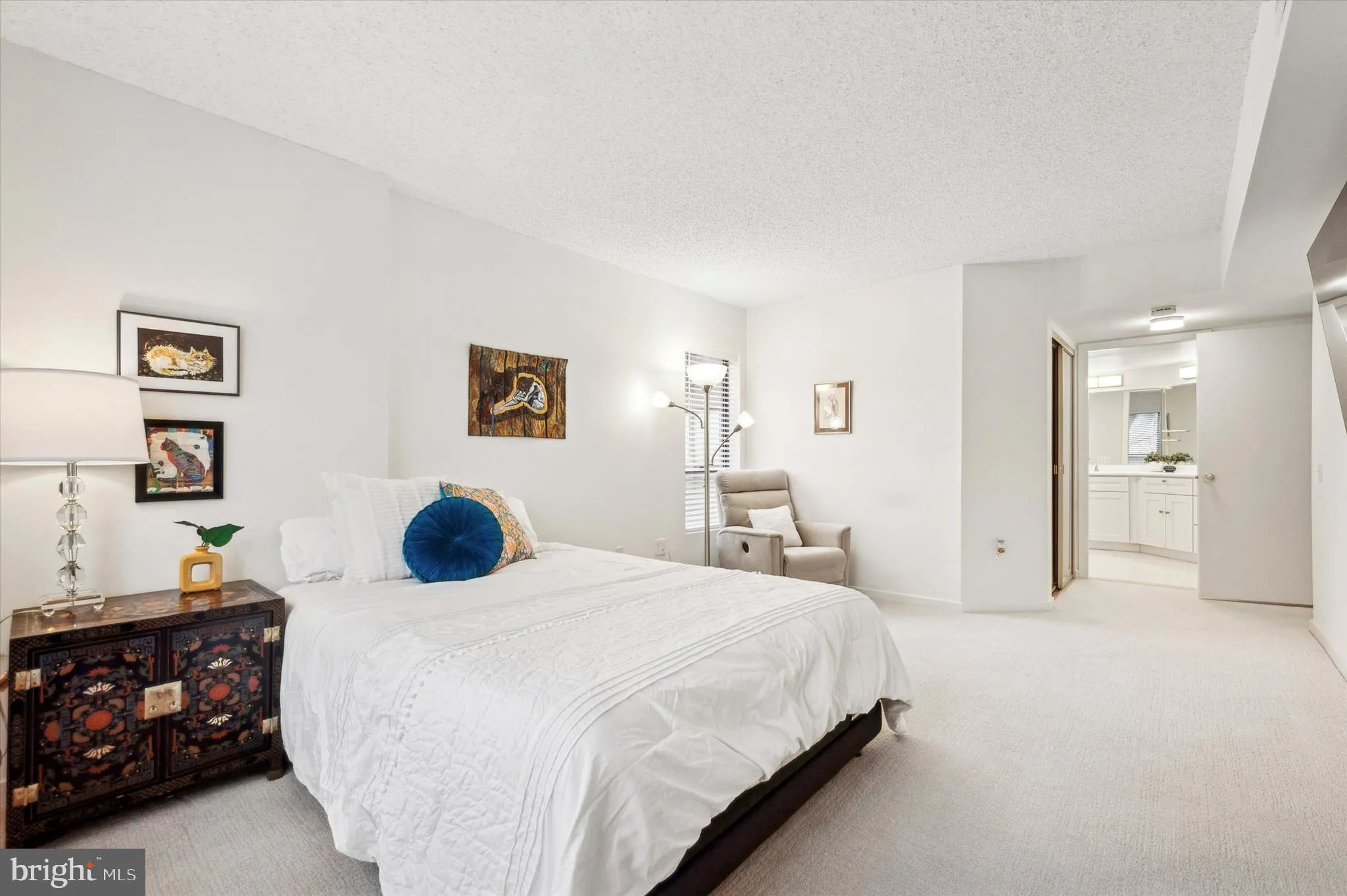 Elkins Park, Pennsylvania 19027, United States, 2 Bedrooms Bedrooms, ,2 BathroomsBathrooms,Residential,Pending,83991