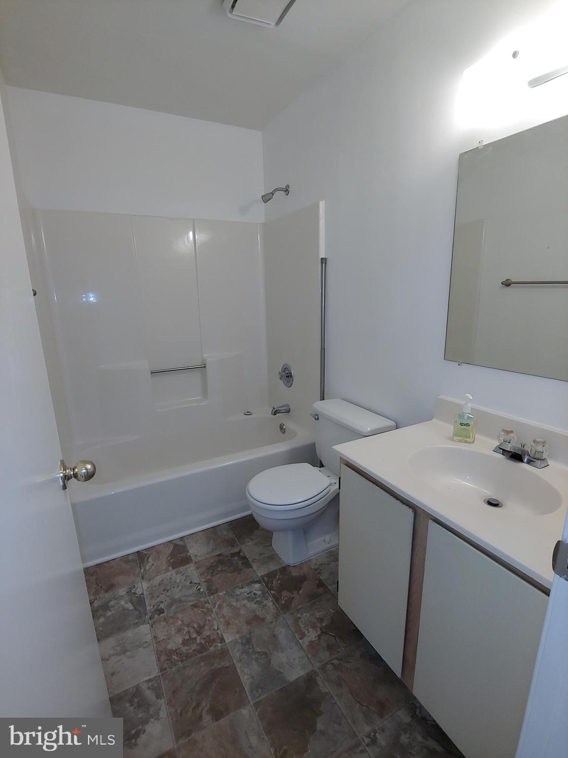 CROMWELL FOUNTAIN - Residential Lease