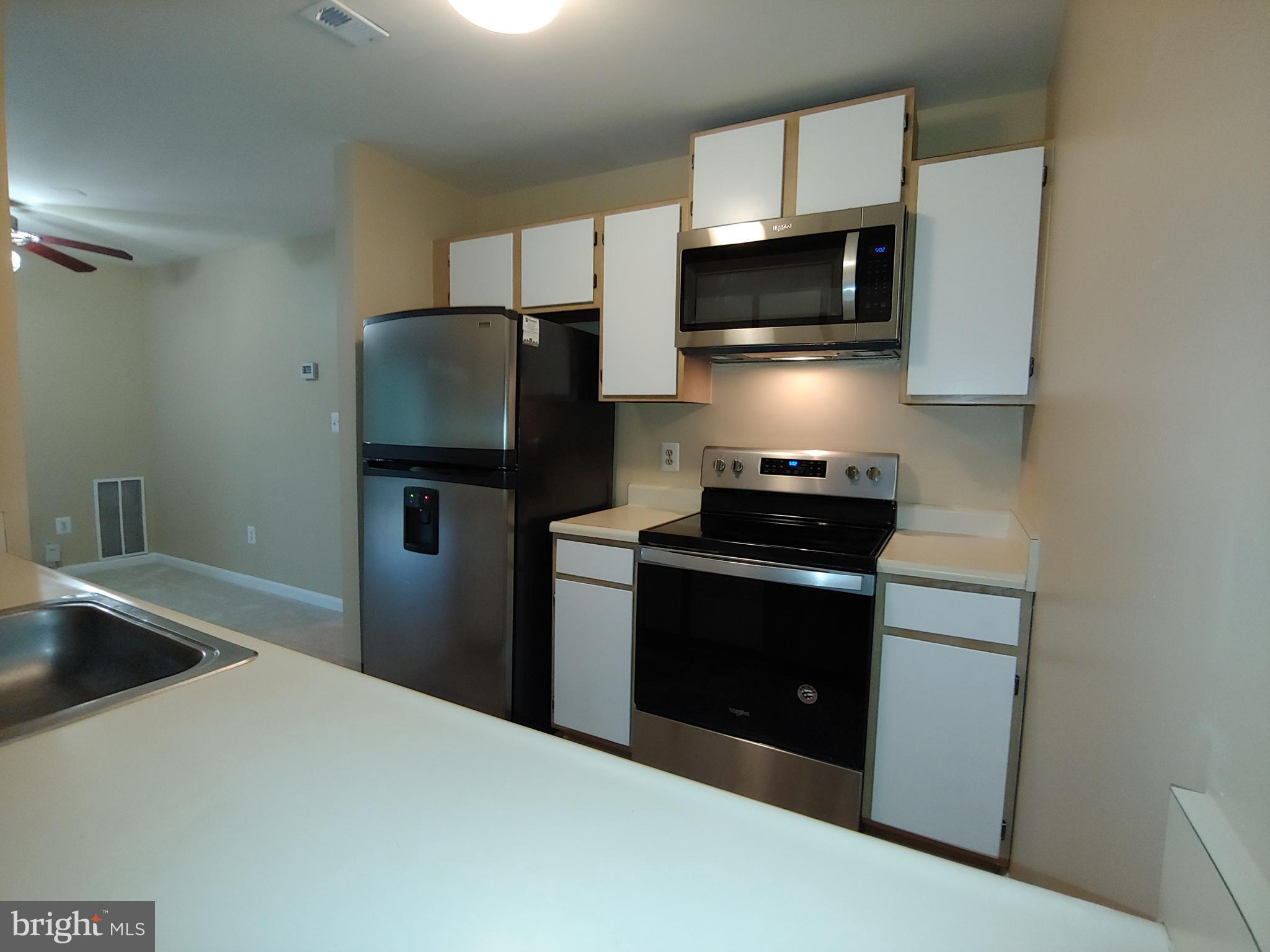 CROMWELL FOUNTAIN - Residential Lease