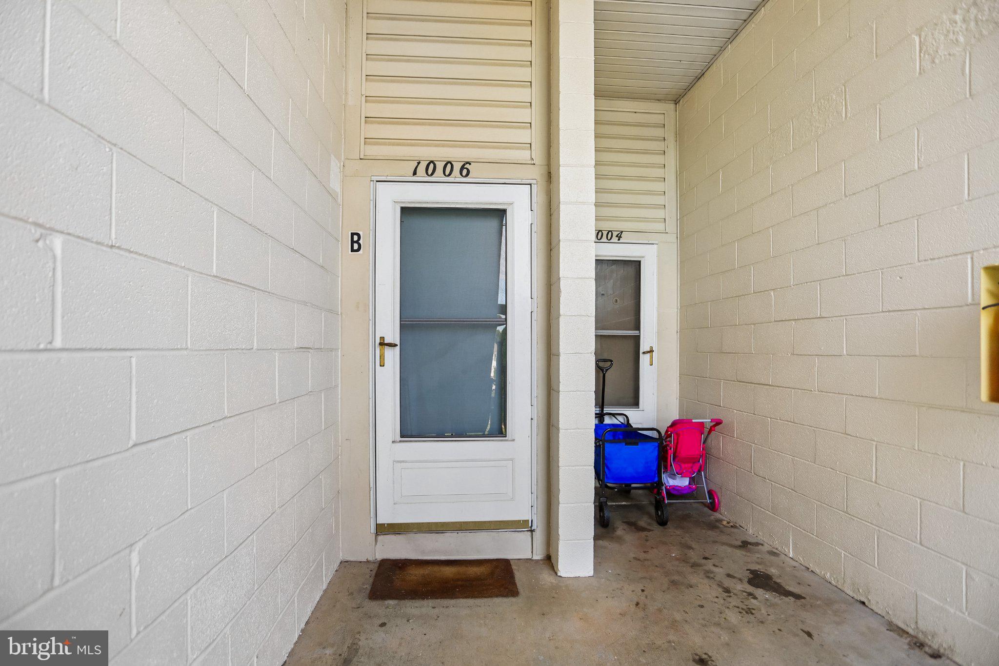 1006 WARWICK COURT B