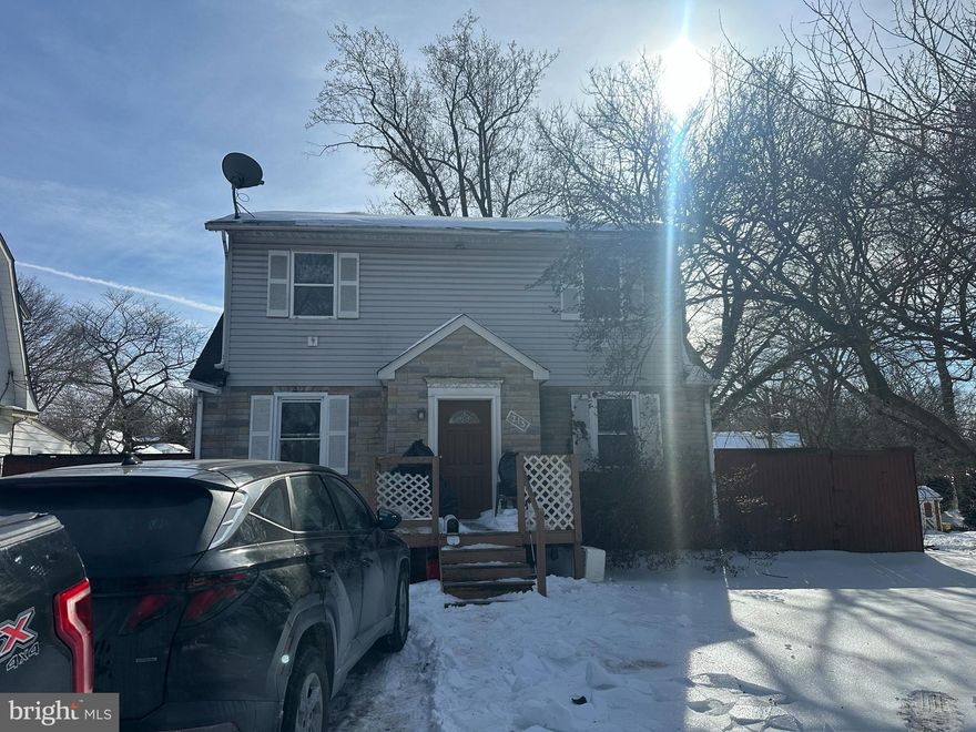 Spacious three level single family home on a corner lot offering exceptional flexibility, including a separate lower level in law suite with private entrance. The upper level features three bedrooms and one full bath. The main level includes one bedroom, one full bath, kitchen, dining area, and living room. The lower level offers a kitchen and full bath, ideal for extended family living or rental income. One car garage. All appliances convey.
Property is tenant occupied with a long term tenant of approximately five years, paying $1,400 per month.
Home requires replacement of the HVAC system. Property is being sold as is, with pricing reflecting condition and occupancy. Showings by appointment only. Do not disturb tenant.