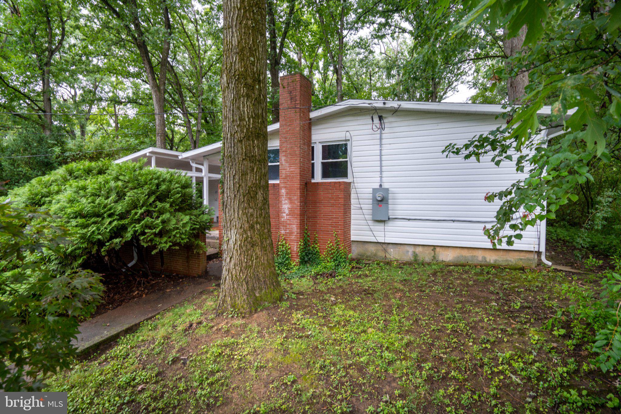 362 LAUREL LANE