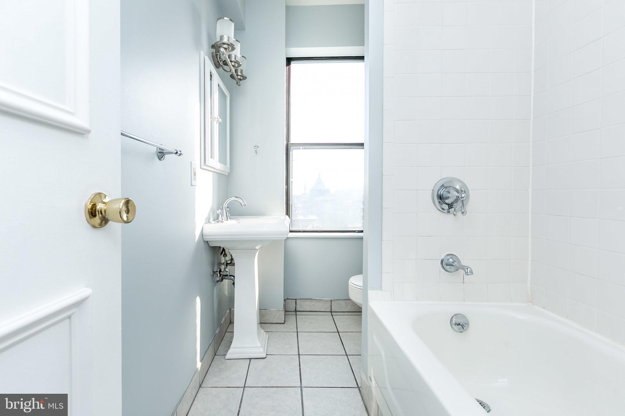 MOUNT VERNON PLACE HISTORIC DISTRICT - Residential Lease