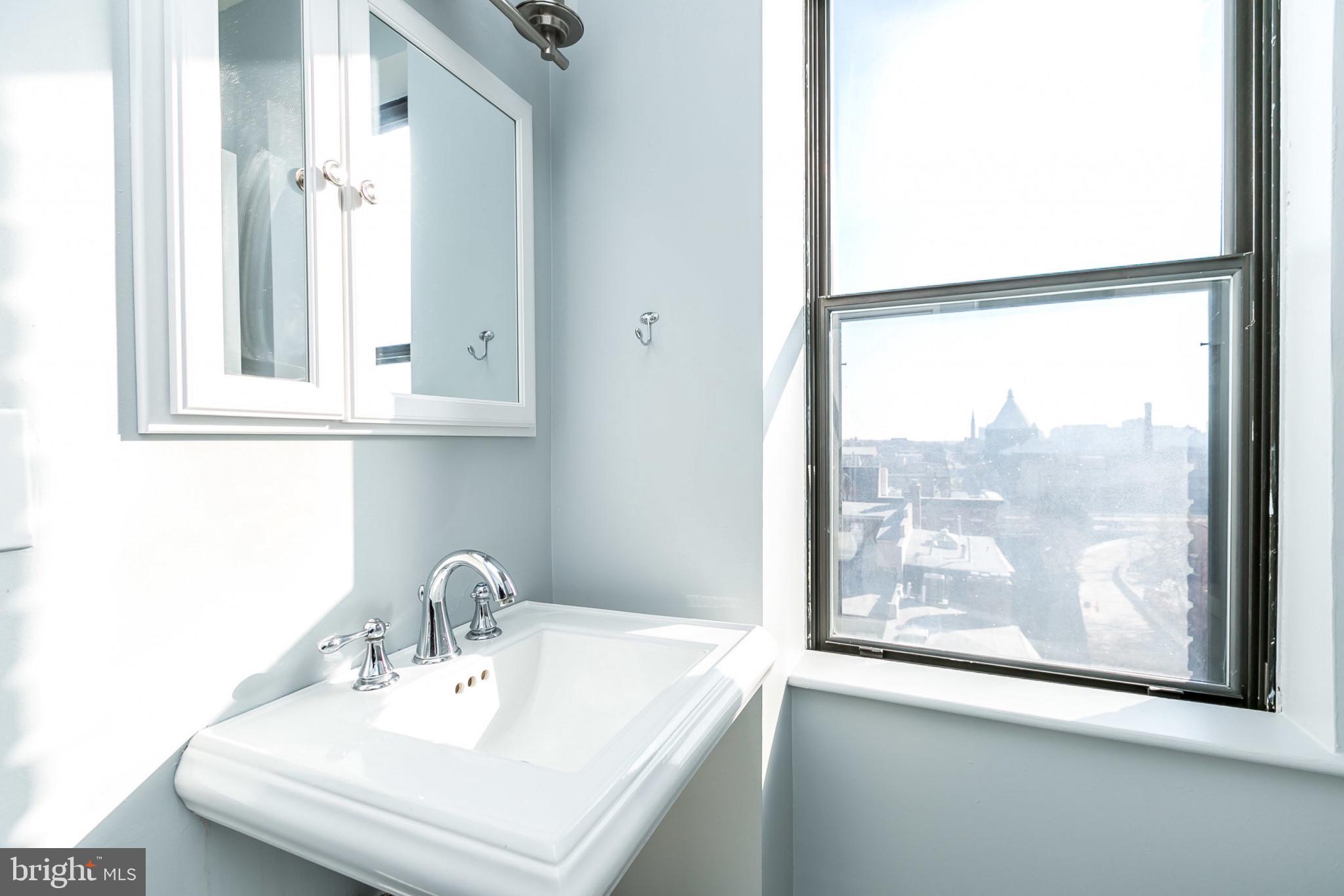 MOUNT VERNON PLACE HISTORIC DISTRICT - Residential Lease