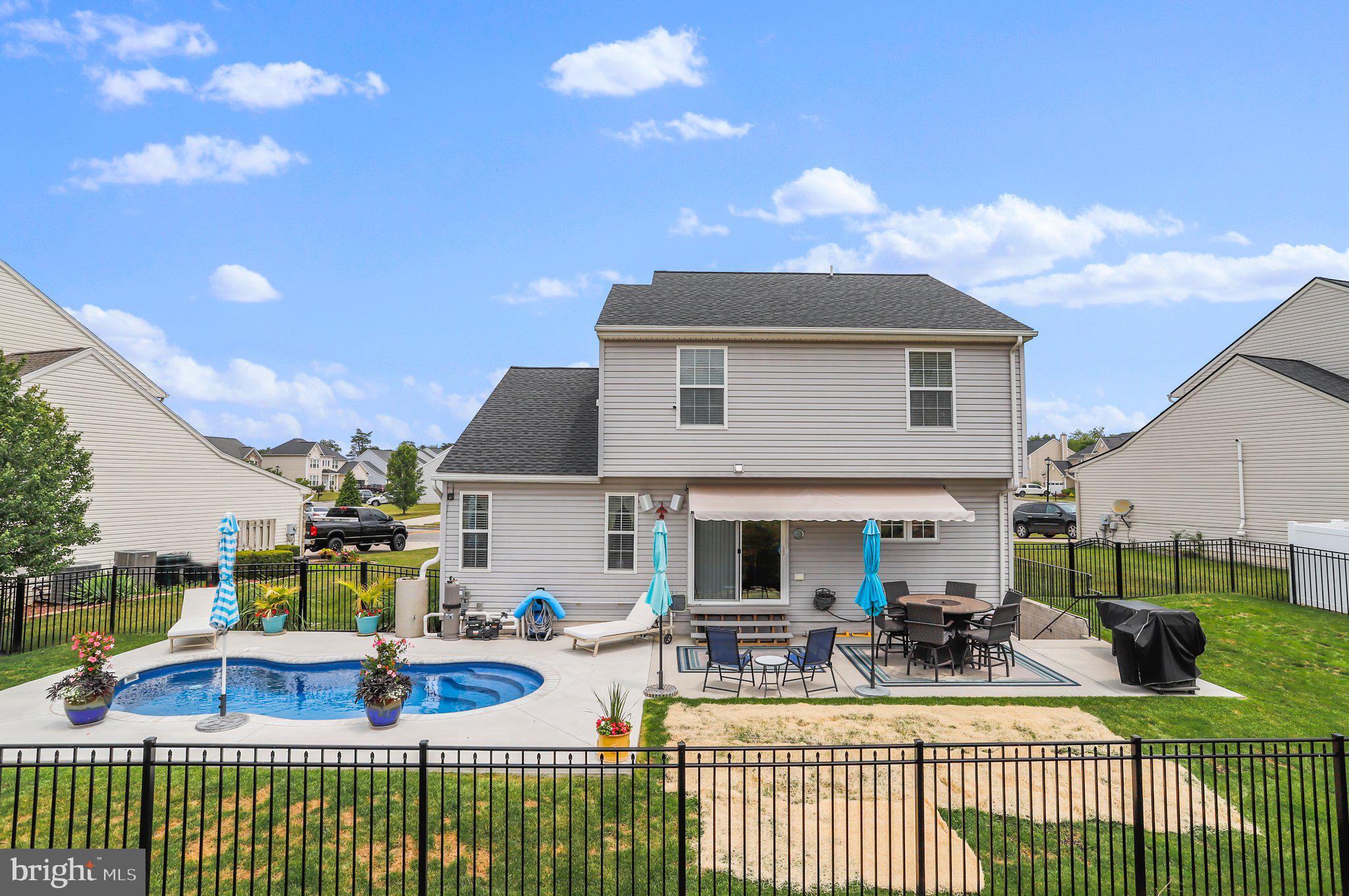 RIVERSIDE VILLAGES - Residential