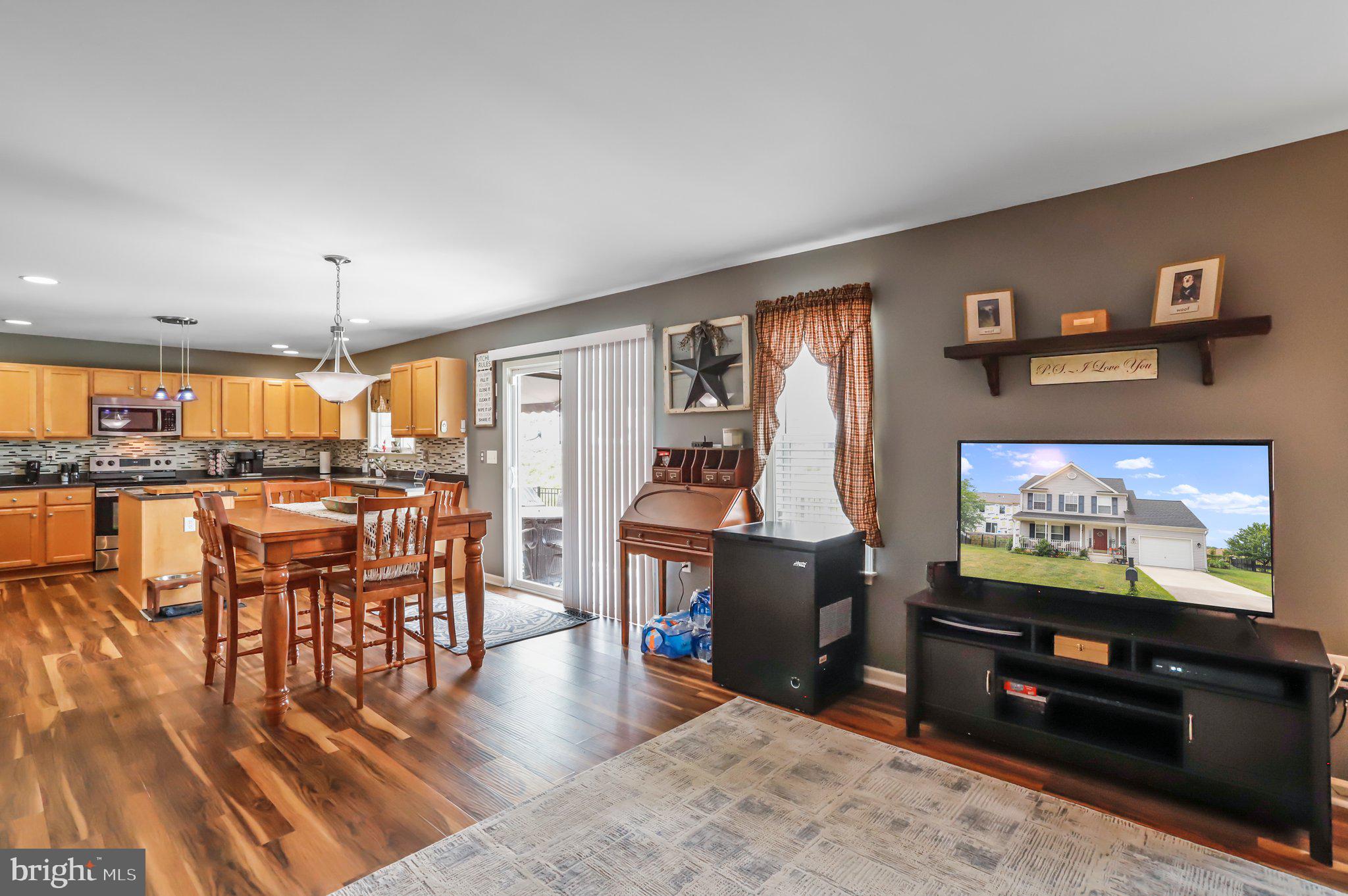 RIVERSIDE VILLAGES - Residential