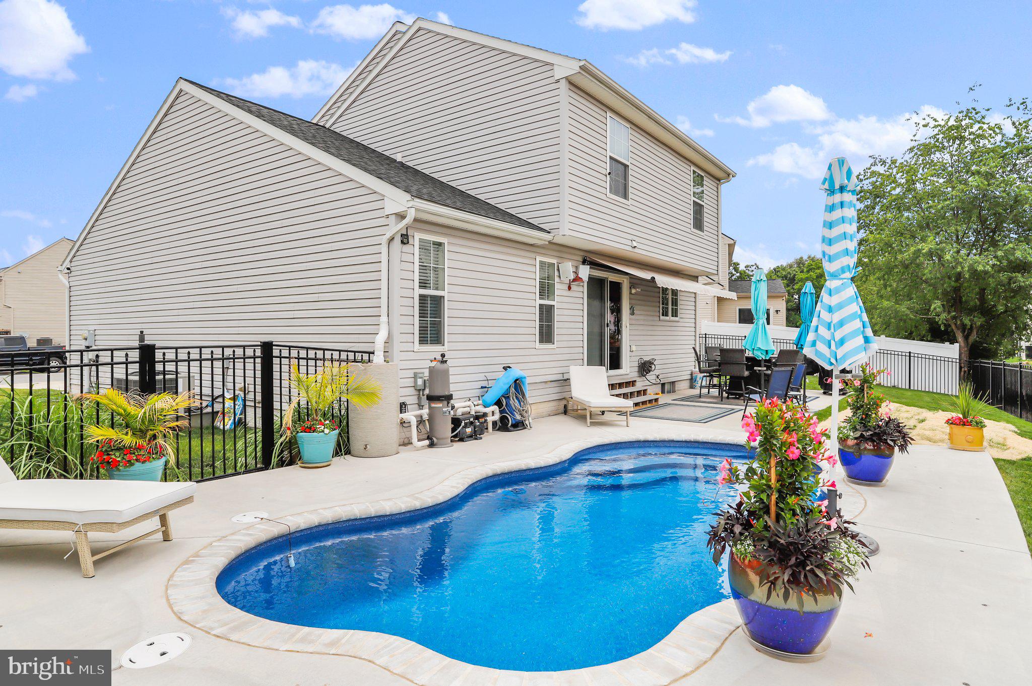 RIVERSIDE VILLAGES - Residential