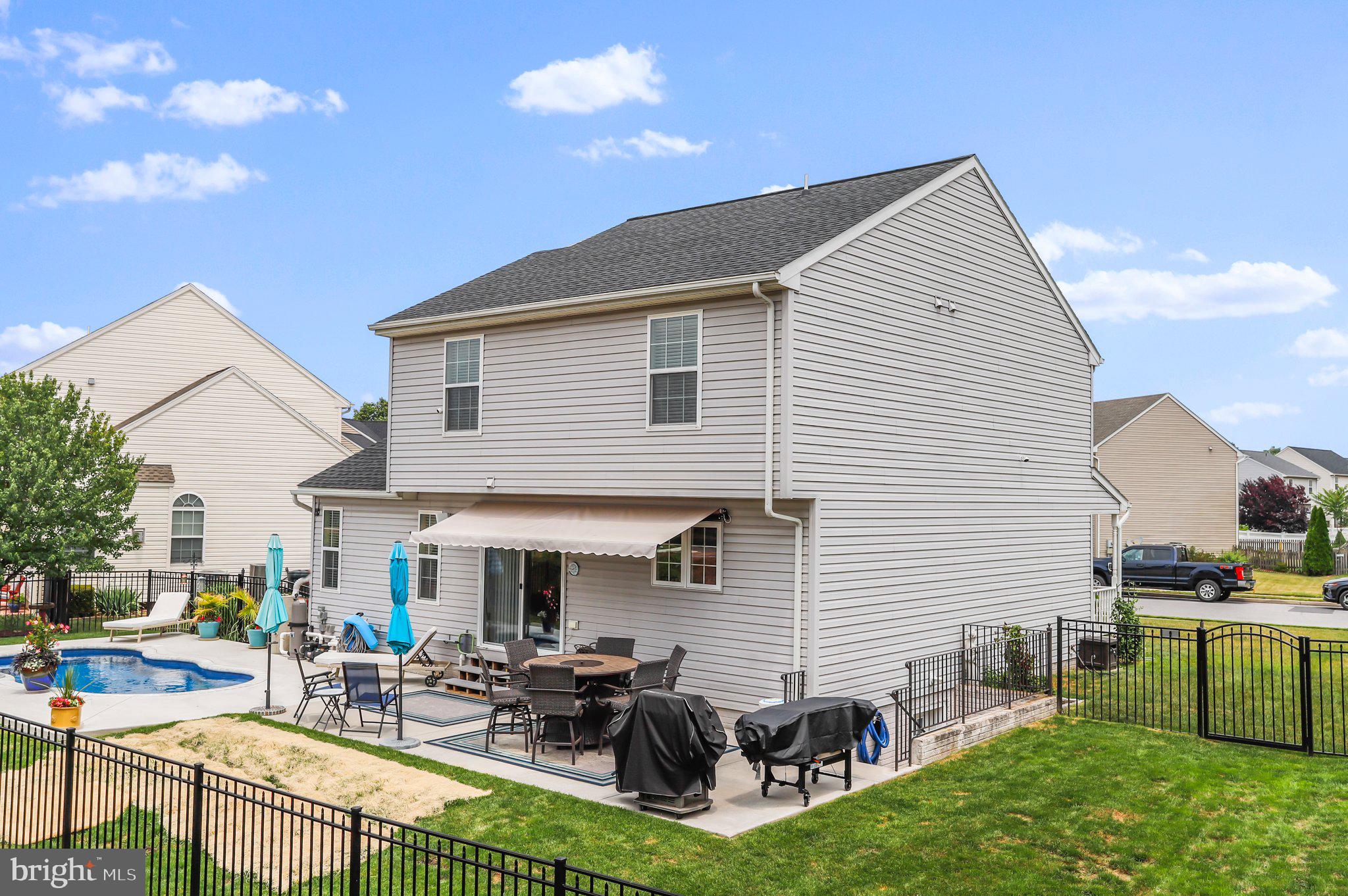 RIVERSIDE VILLAGES - Residential