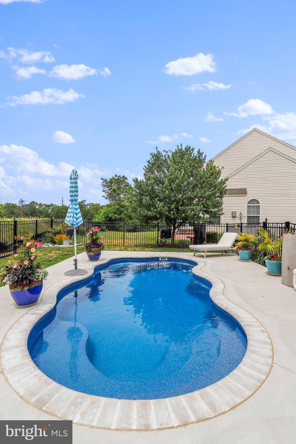 RIVERSIDE VILLAGES - Residential