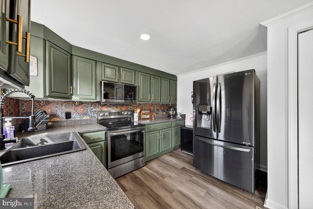 POINT ESTATES - Residential