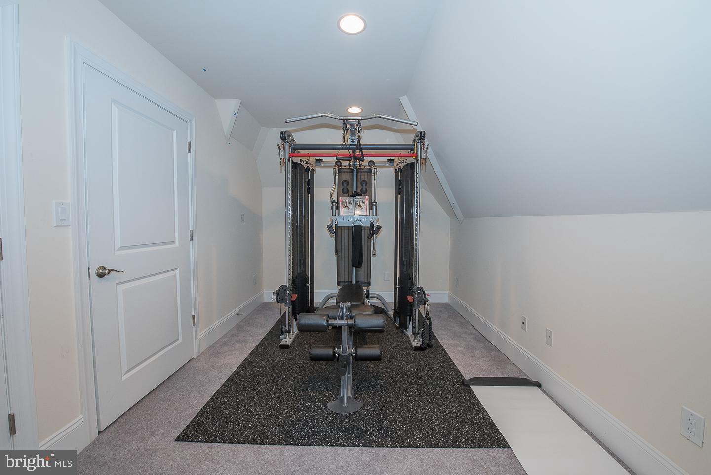 ASHWOOD MANOR - Residential