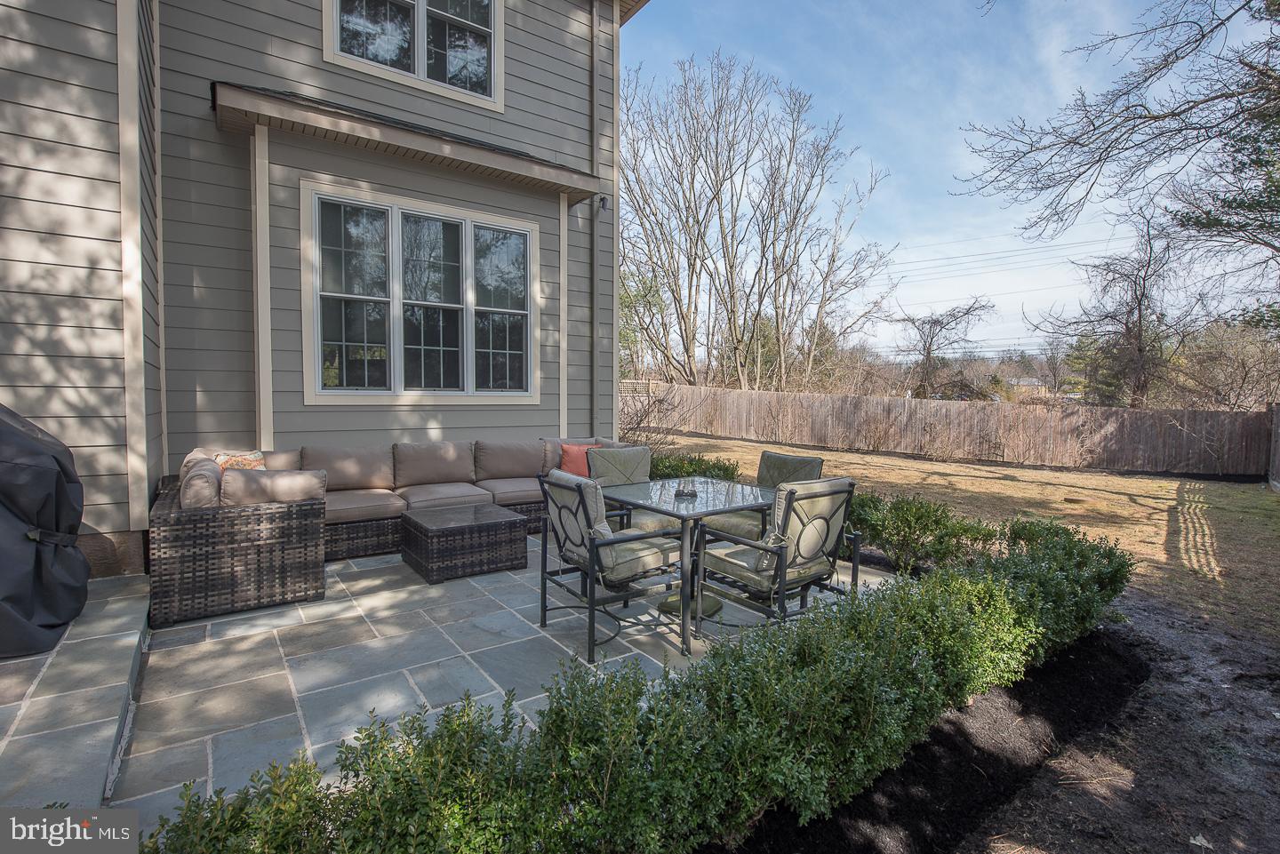 ASHWOOD MANOR - Residential