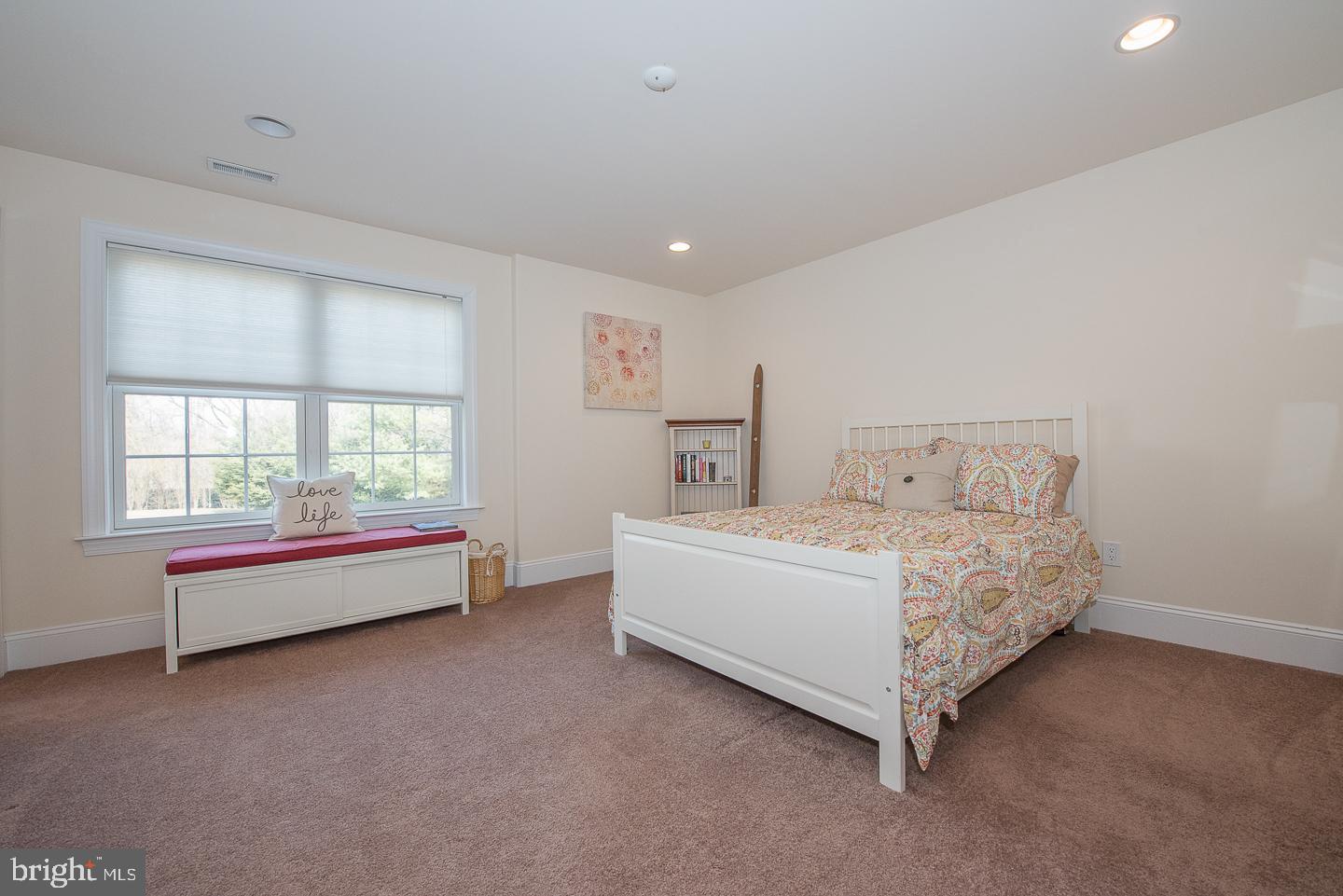 ASHWOOD MANOR - Residential