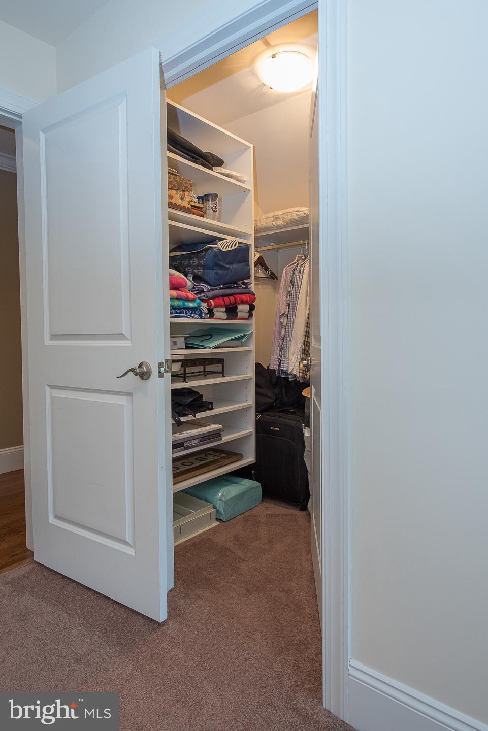 ASHWOOD MANOR - Residential