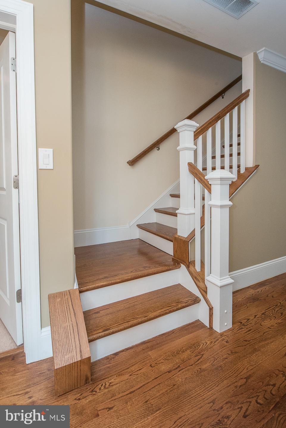 ASHWOOD MANOR - Residential