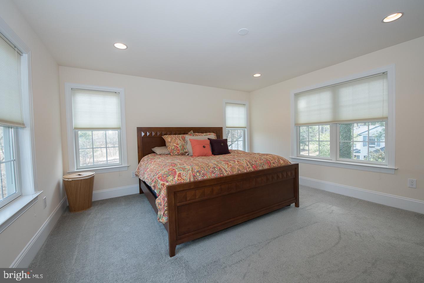 ASHWOOD MANOR - Residential