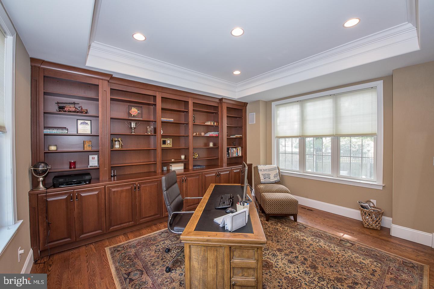 ASHWOOD MANOR - Residential