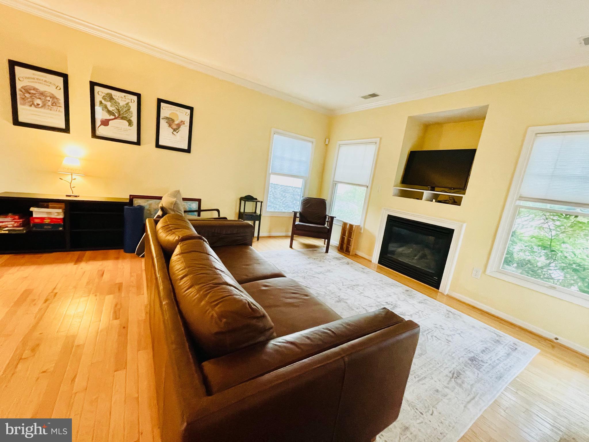 LAKELANDS - Residential Lease