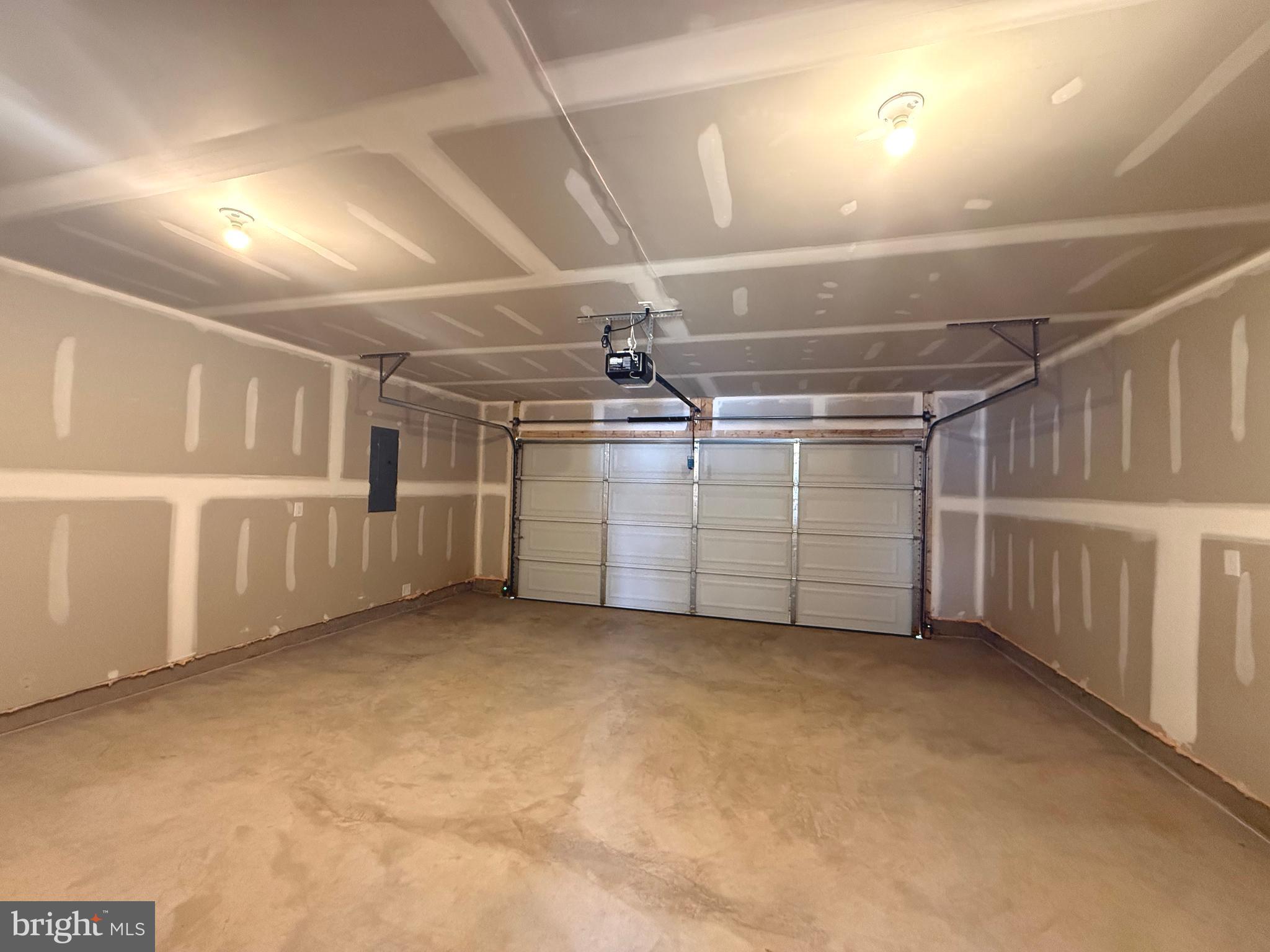 RED HILL - Residential Lease