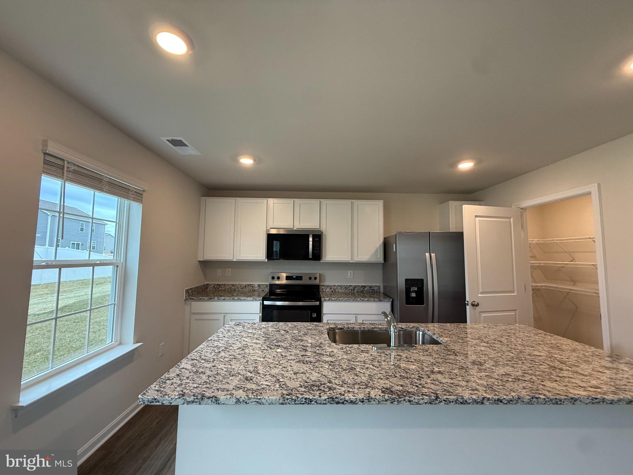 RED HILL - Residential Lease