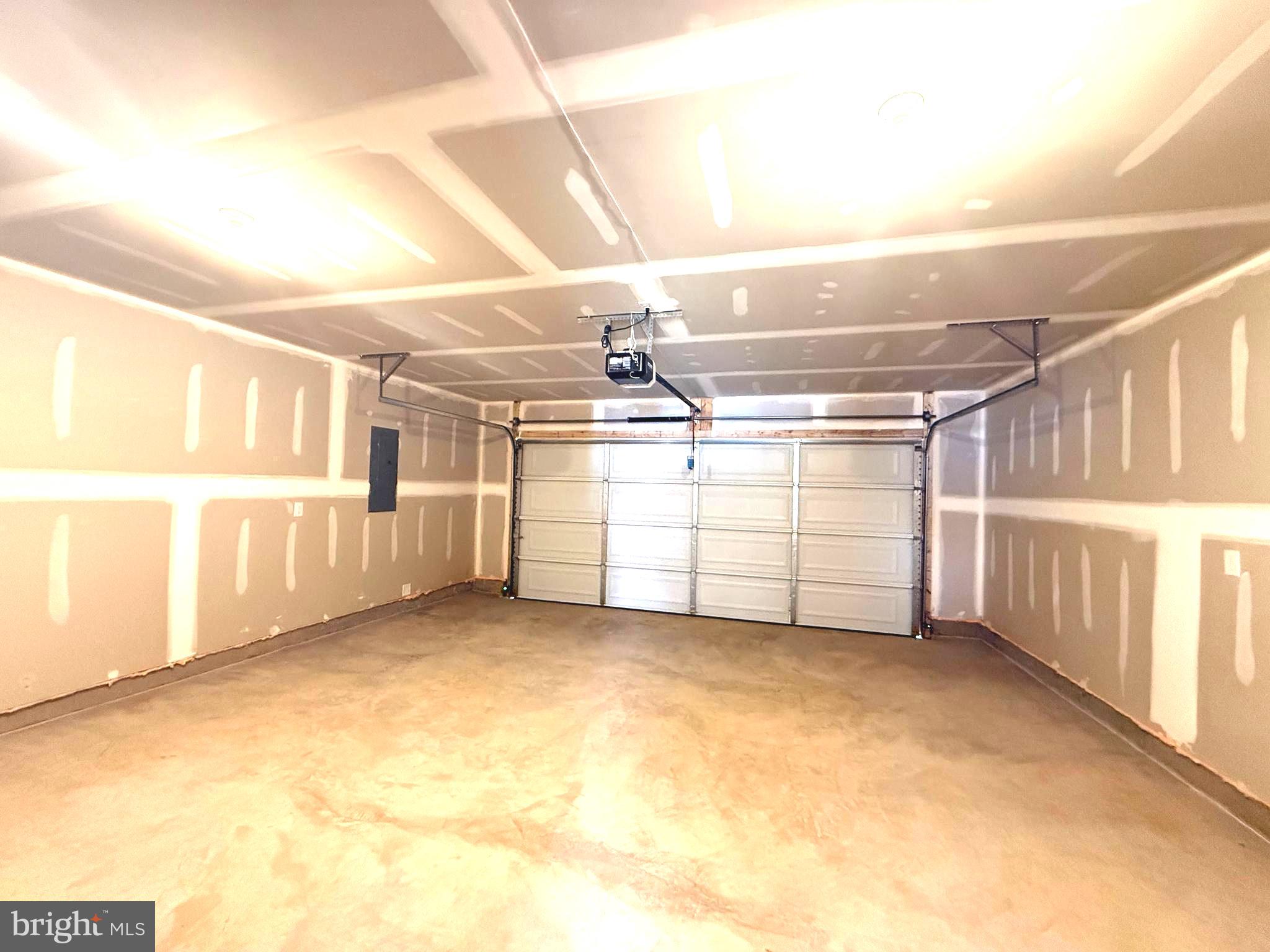 RED HILL - Residential Lease