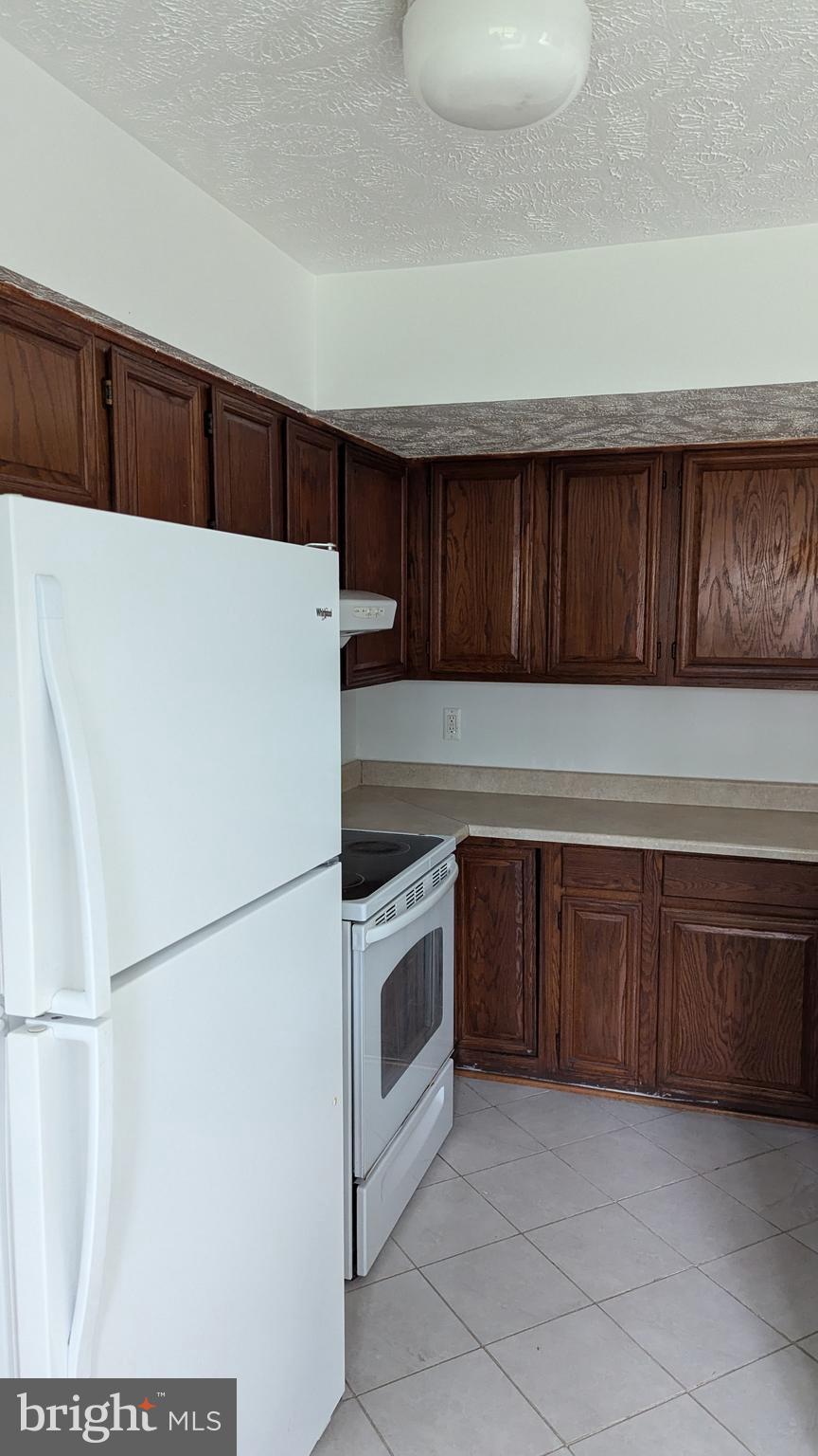 CEDAR CREST - Residential Lease