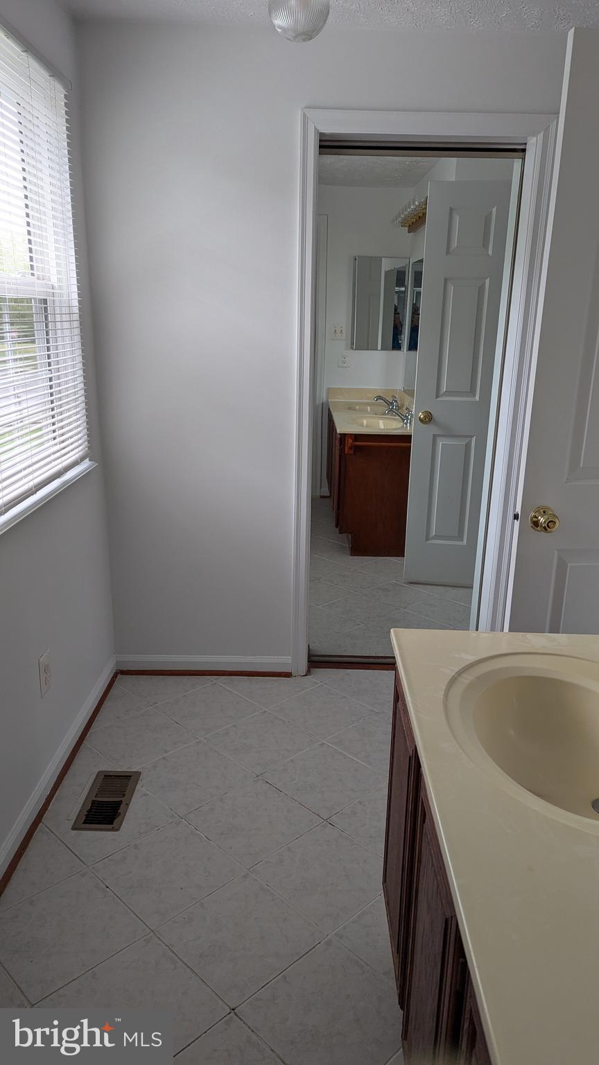 CEDAR CREST - Residential Lease