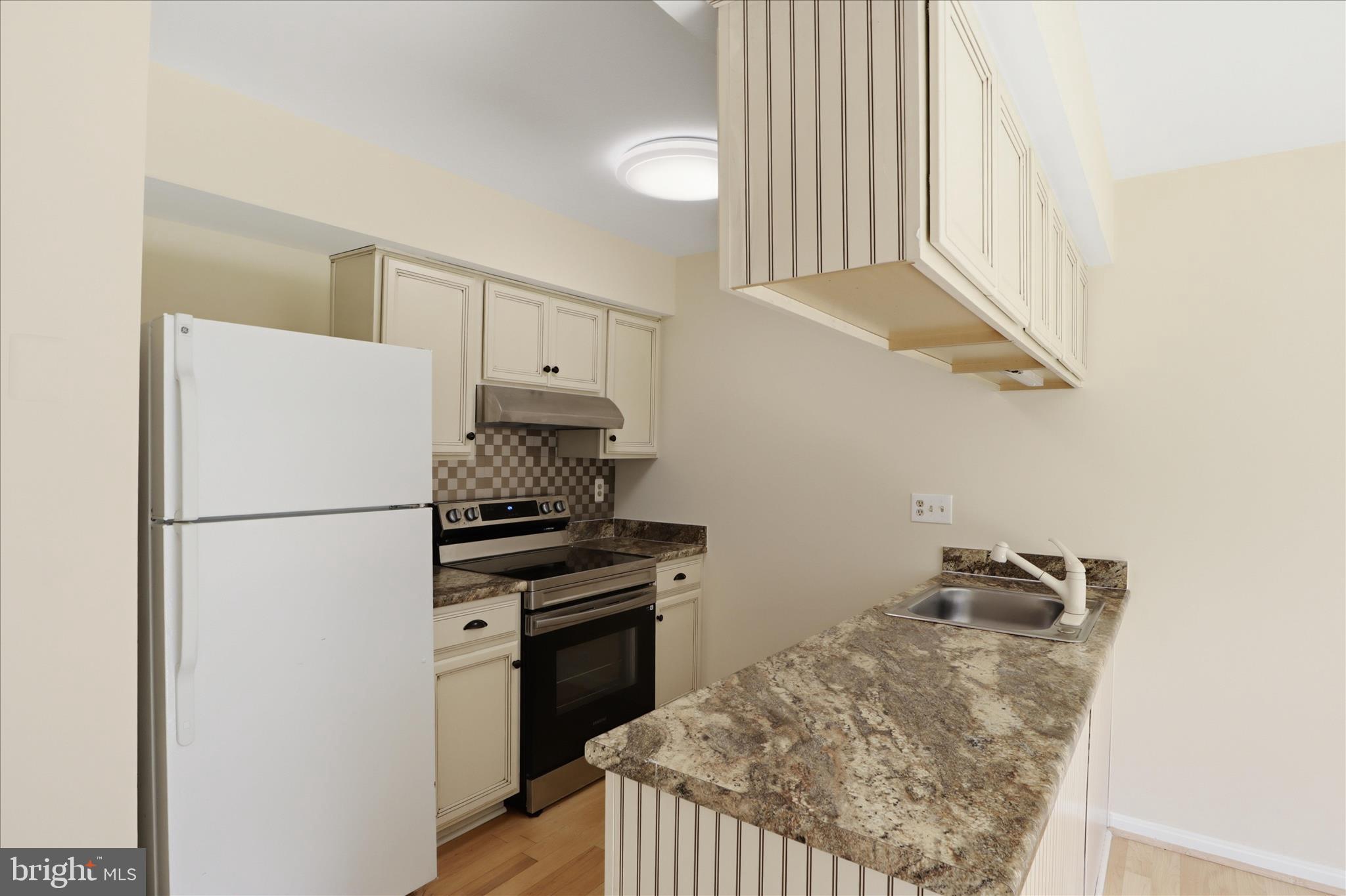 GOSHEN VILLAGE - Residential