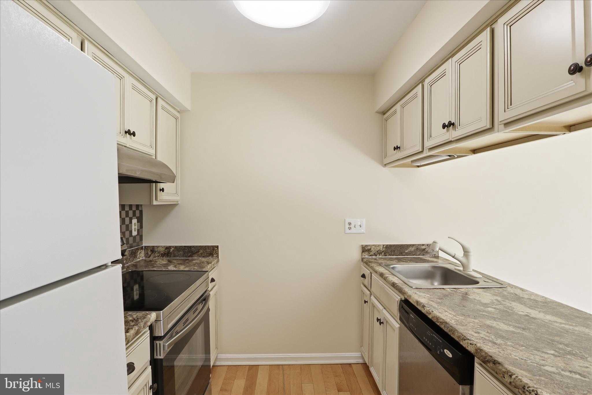 GOSHEN VILLAGE - Residential