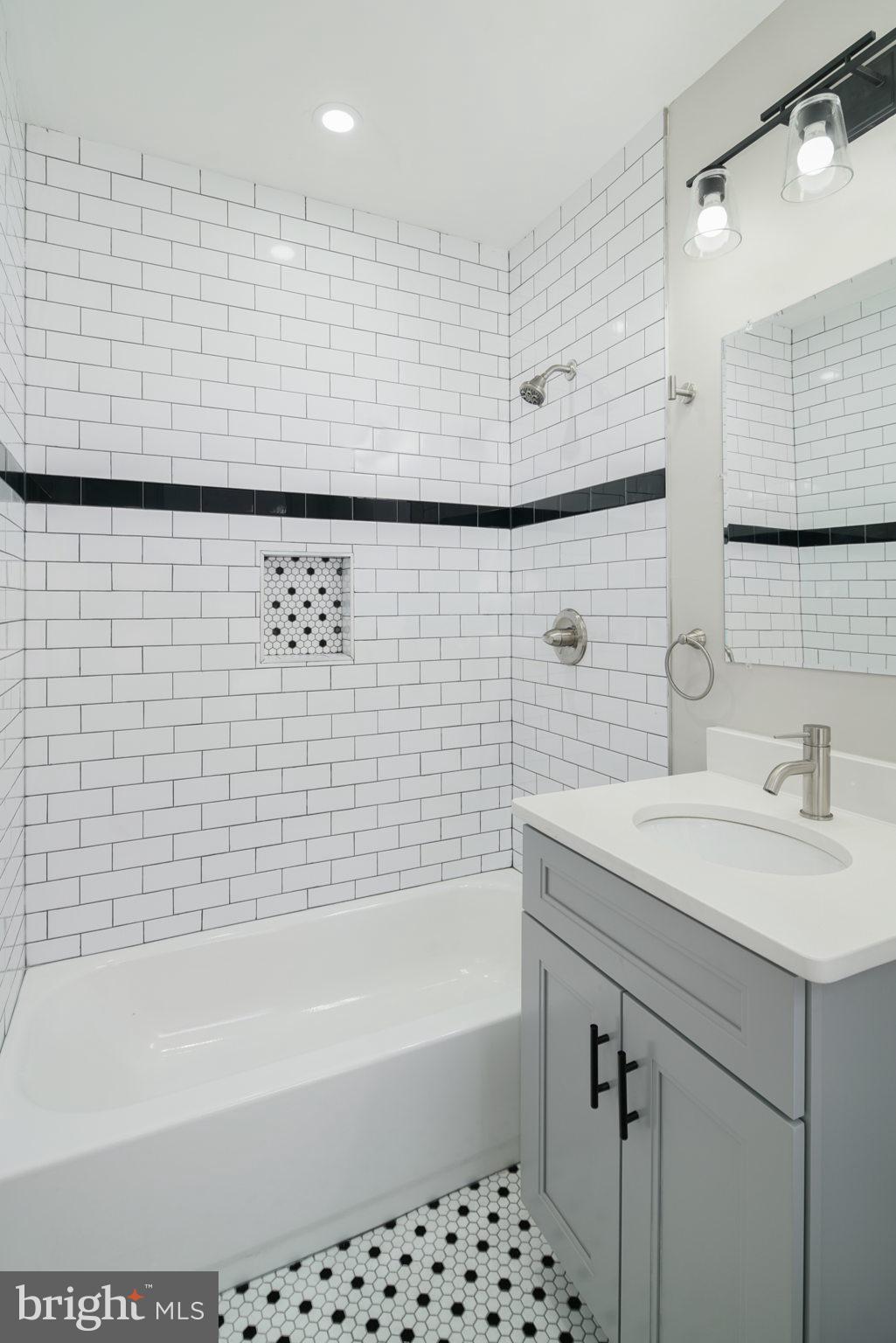 POINT BREEZE - Residential Lease