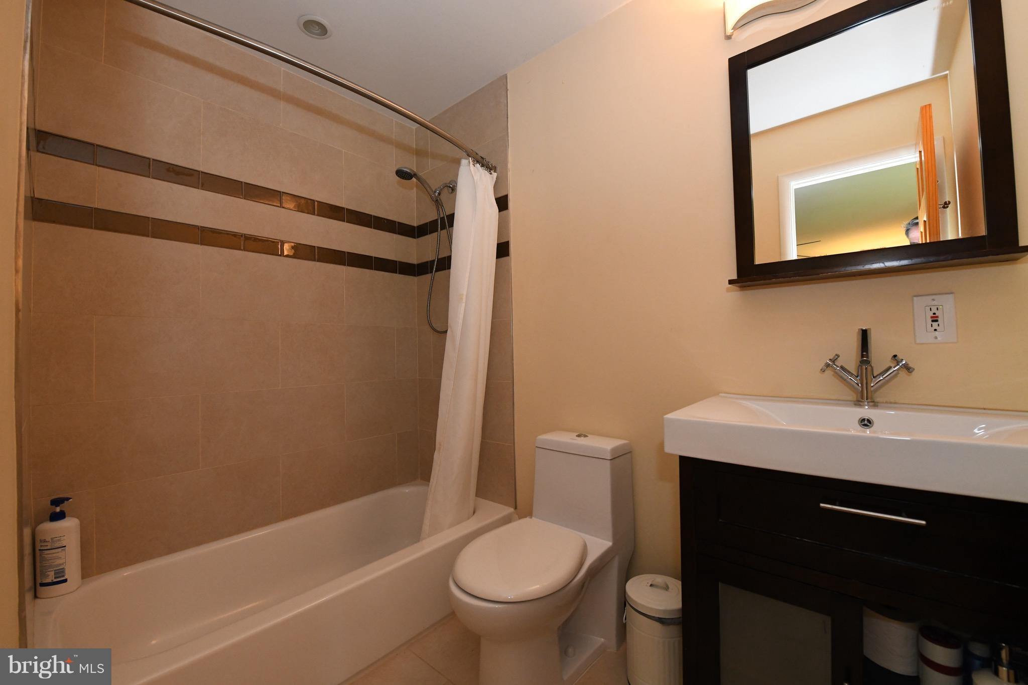 OLD GEORGETOWN ESTATES - Residential Lease