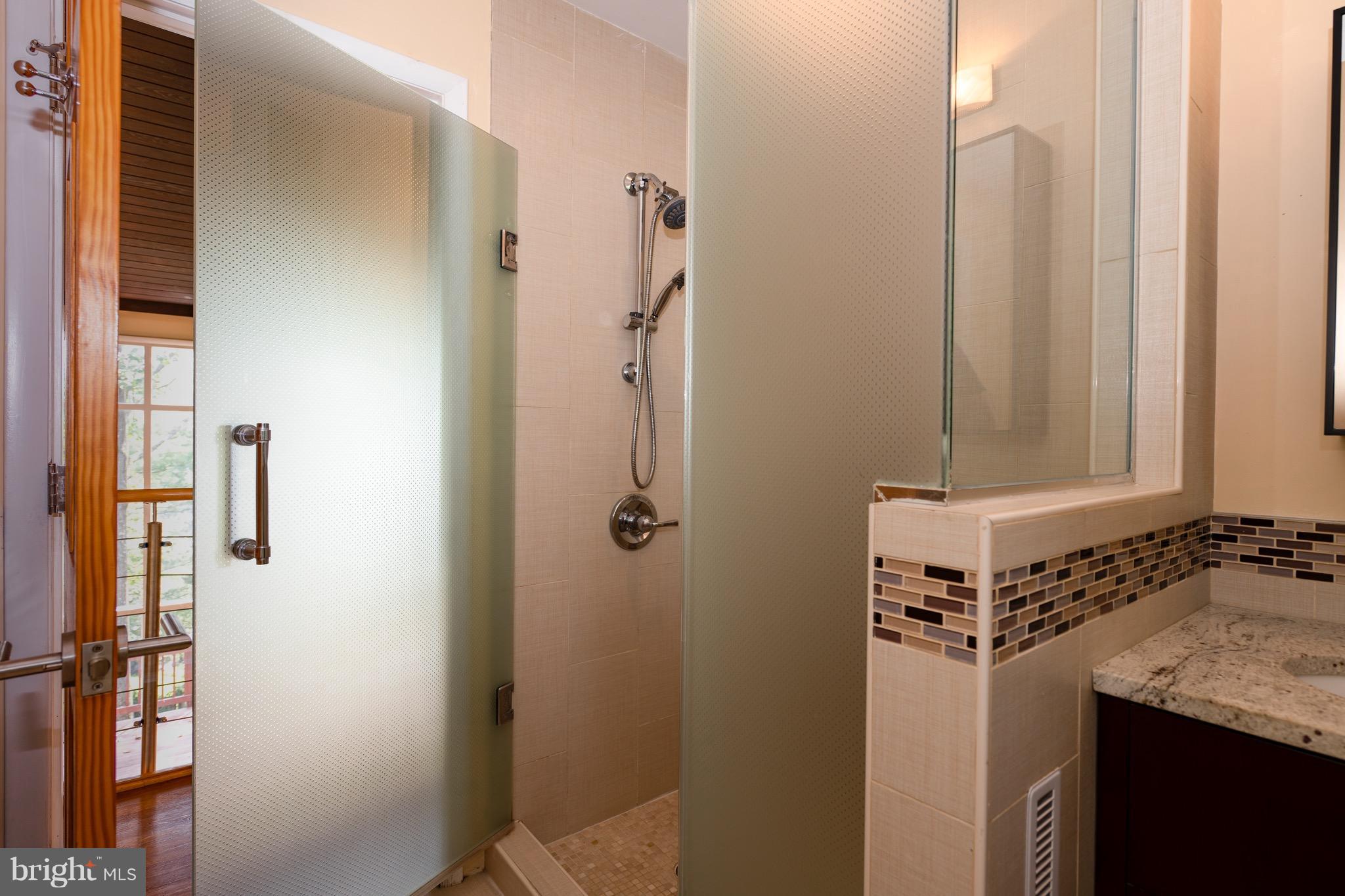 OLD GEORGETOWN ESTATES - Residential Lease