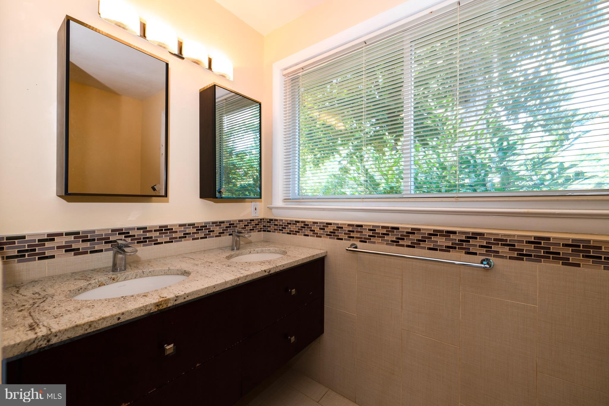 OLD GEORGETOWN ESTATES - Residential Lease