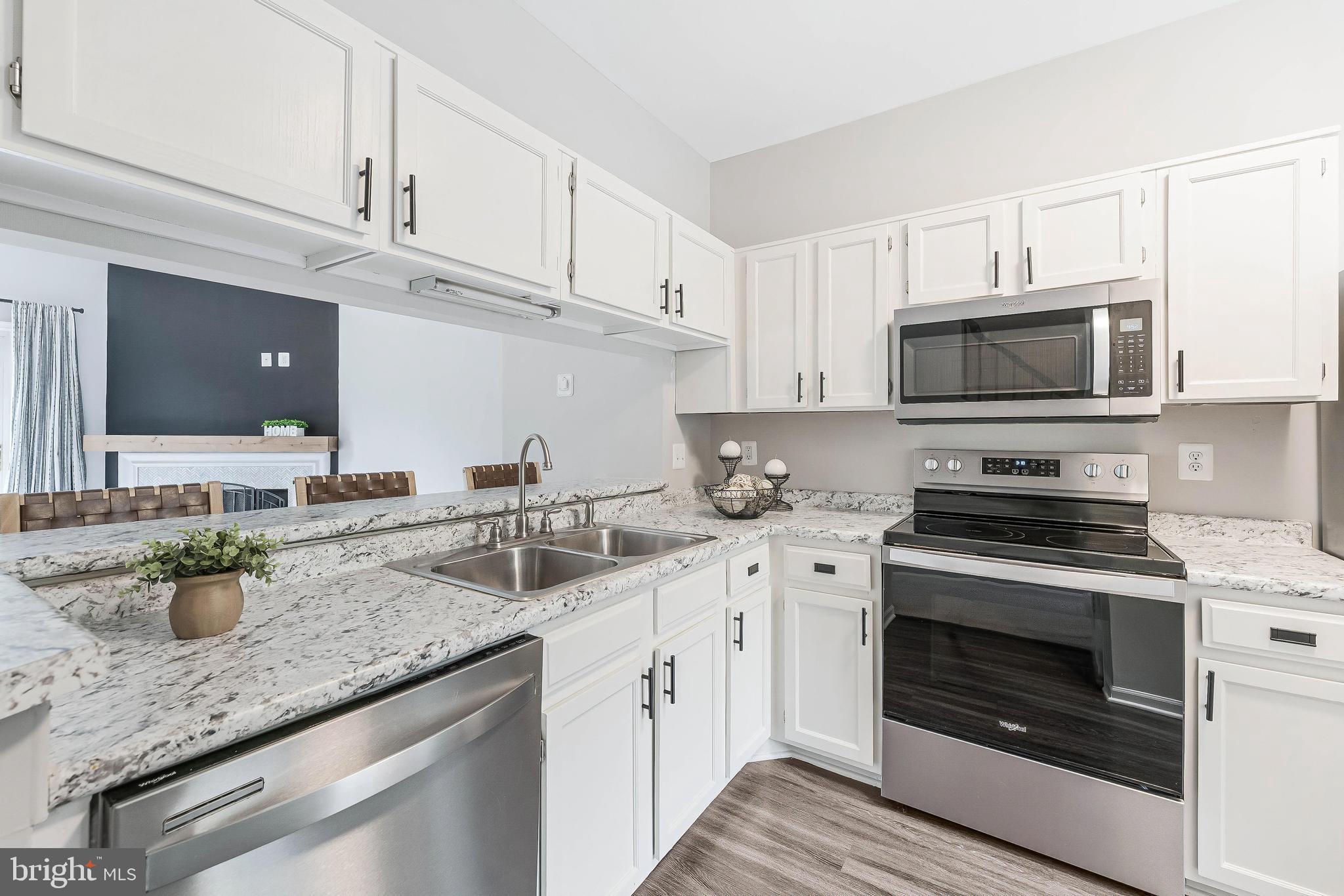 13582 HIGHLAND MEWS COURT