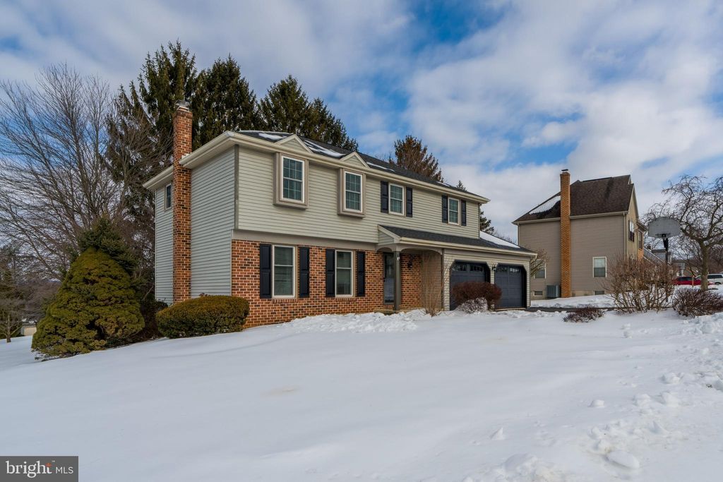 Photo of 39 Eastbrooke Drive, EPHRATA, PA 17522 (MLS # PALA2082884)
