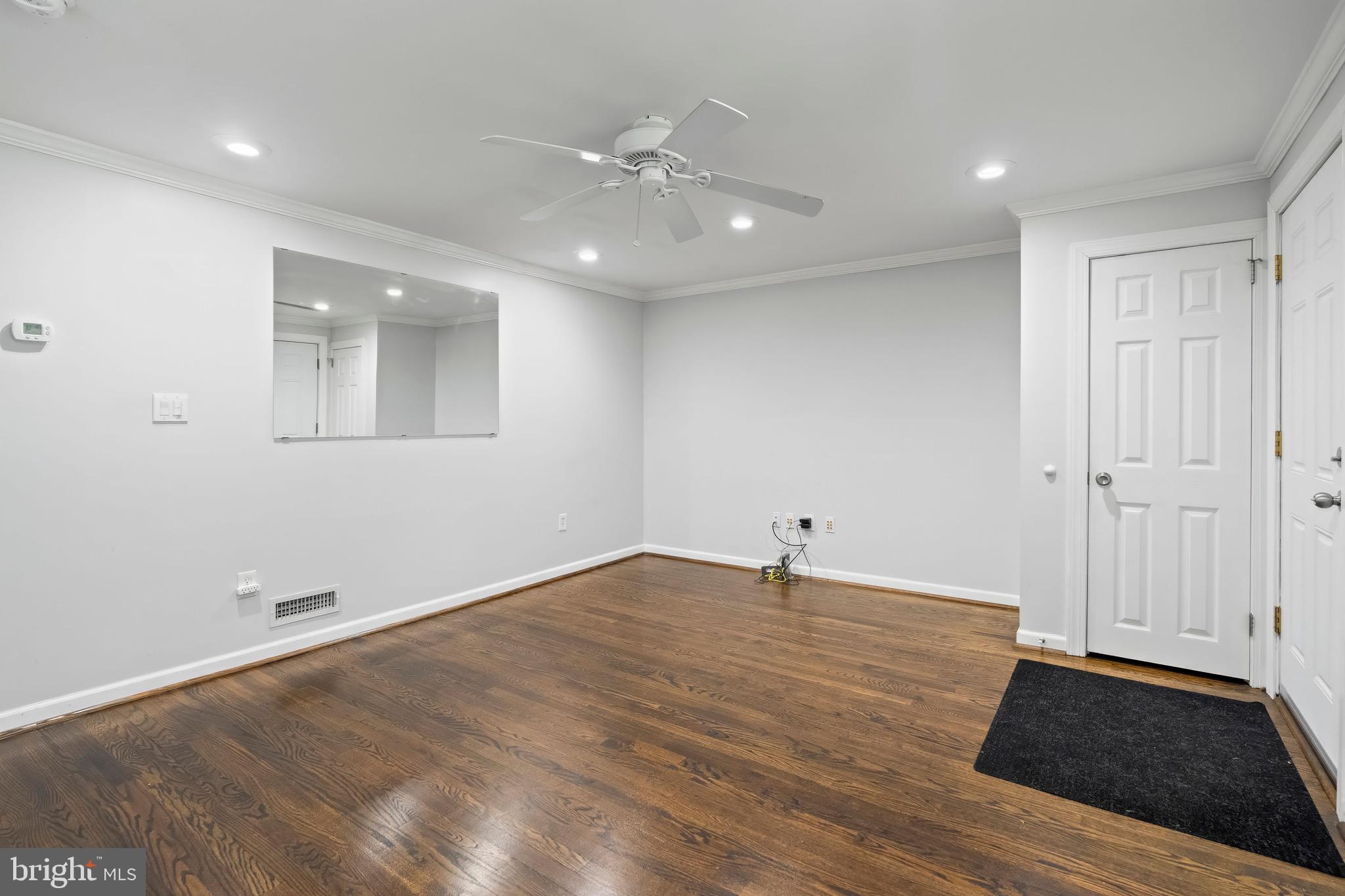 SHADY OAKS - Residential Lease