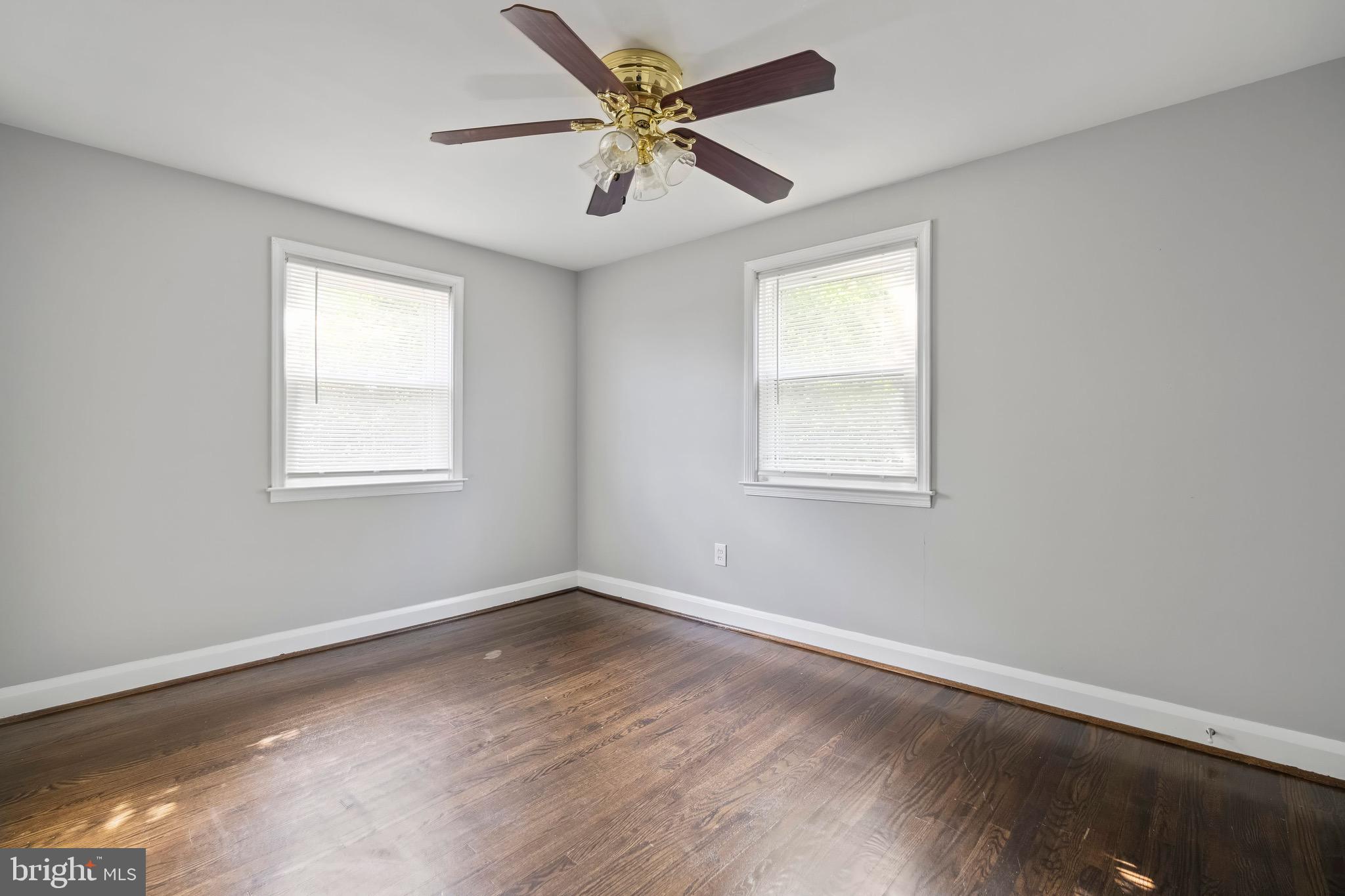 SHADY OAKS - Residential Lease