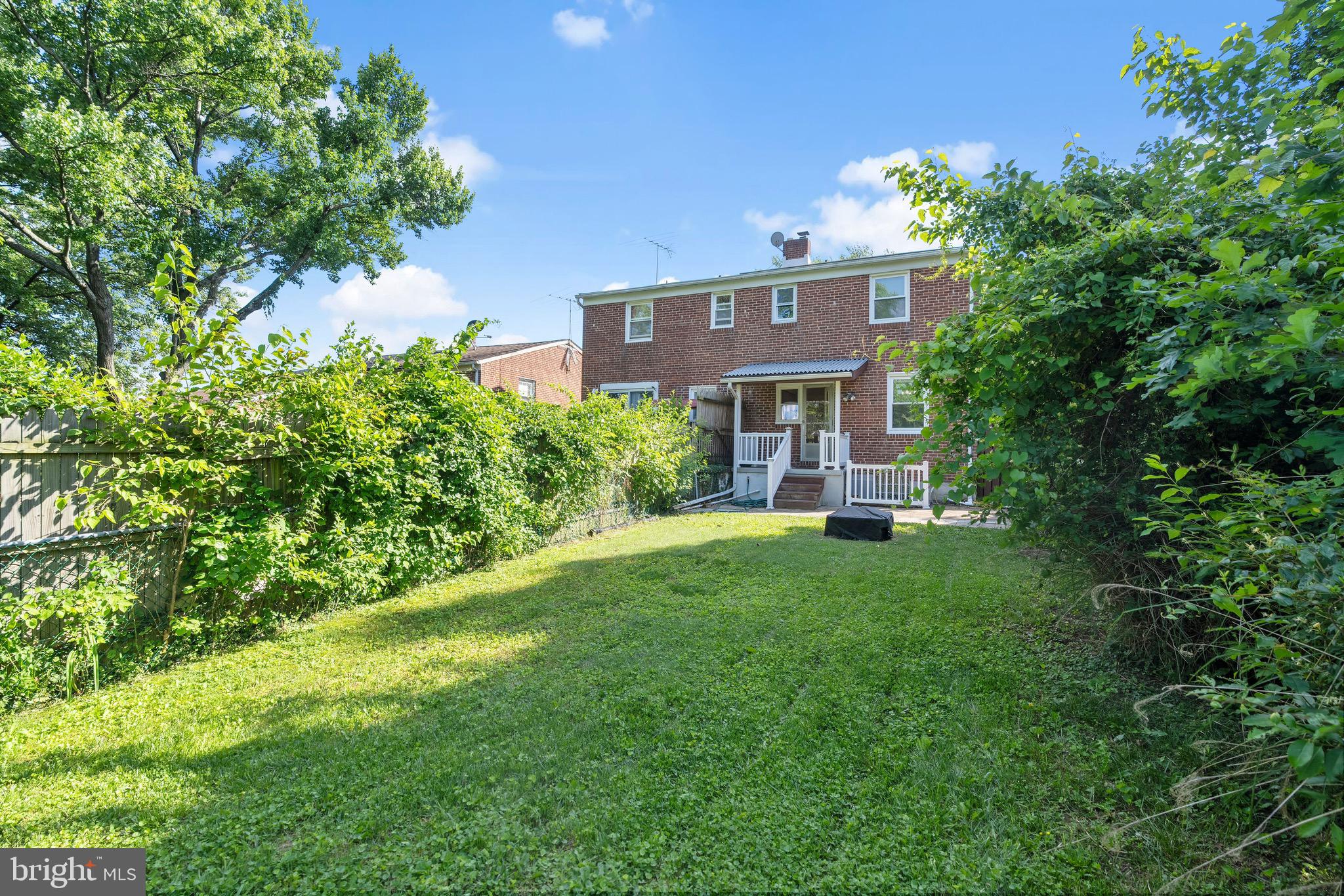 SHADY OAKS - Residential Lease